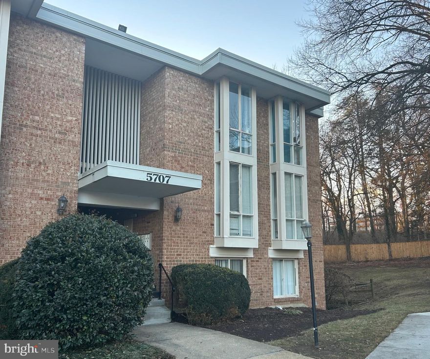 2 BR/1 BA first floor condo with rear balcony overlooking private area. Huntington Club is located in the an unbeatable location  the area can offer such as easy access to the Metro, Reagan National Airport, National Harbor,  Hospital, Old Town Alexandria, the Pentagon, and Washington, D.C. to mention just a few.  The unit is upgraded with new floors and newer appliances.  Home includes an assigned parking (space #27) conveniently located near the building, along with ample visitor parking. The pool is located just a few steps across the parking lot. Inside, you'll find find a floor plan featuring two large bedrooms which can accommodate  privacy or one bedroom that can be used as a home office, exercise room,  or additional living space.  Another unique standout features is the affordability factor of the economical Condo  fee that includes all on site management, utilities ,water, electric, gas, lawn and structure Maintenance, Pool, insurance,  extra storage, and so much more. All inclusive  in the monthly condo fee.  These covered expenses allow the owner year-round comfort without the stress of budget management or planning for the extra bills. Please schedule and go see.