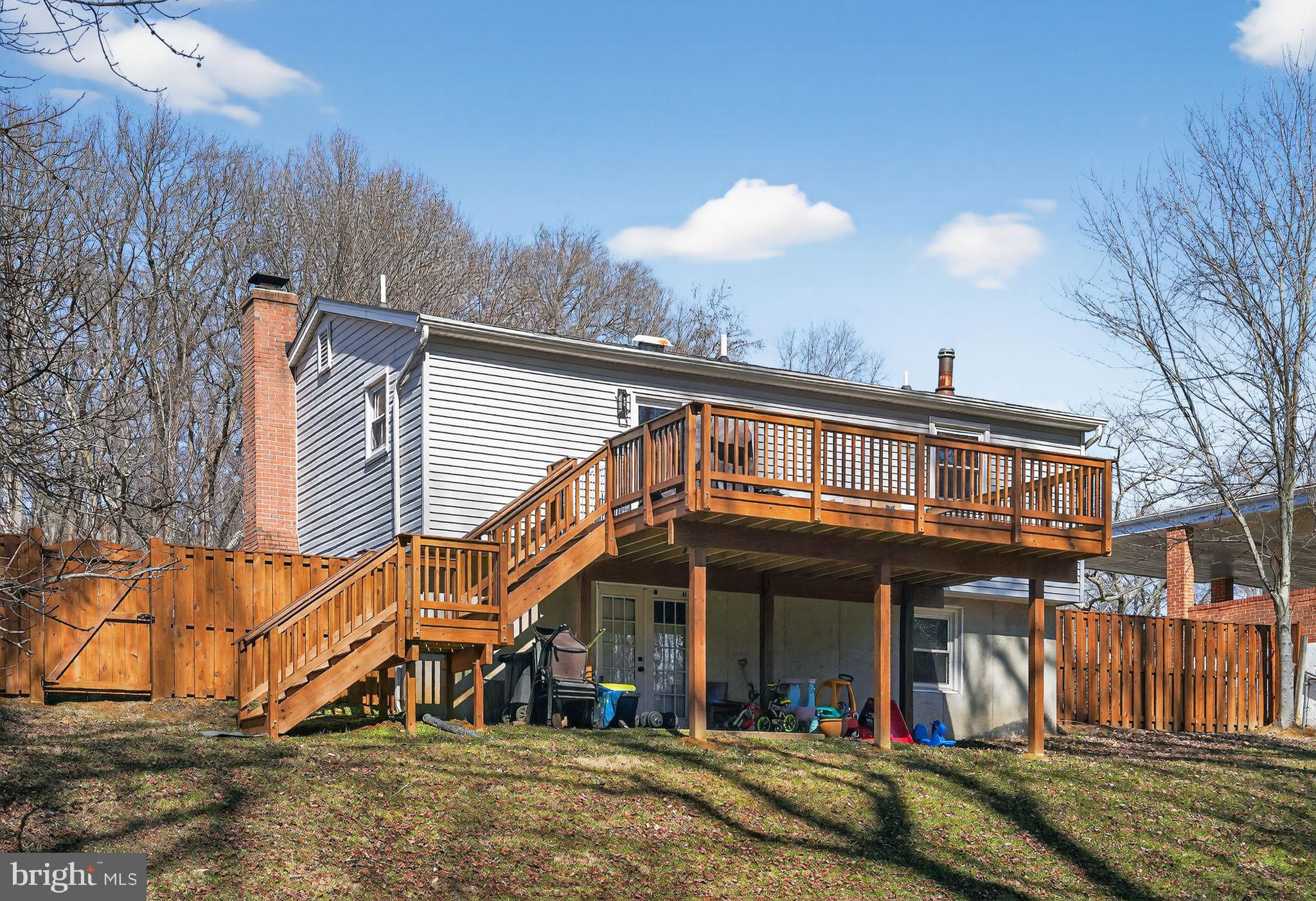 DANIA HILLS - Residential