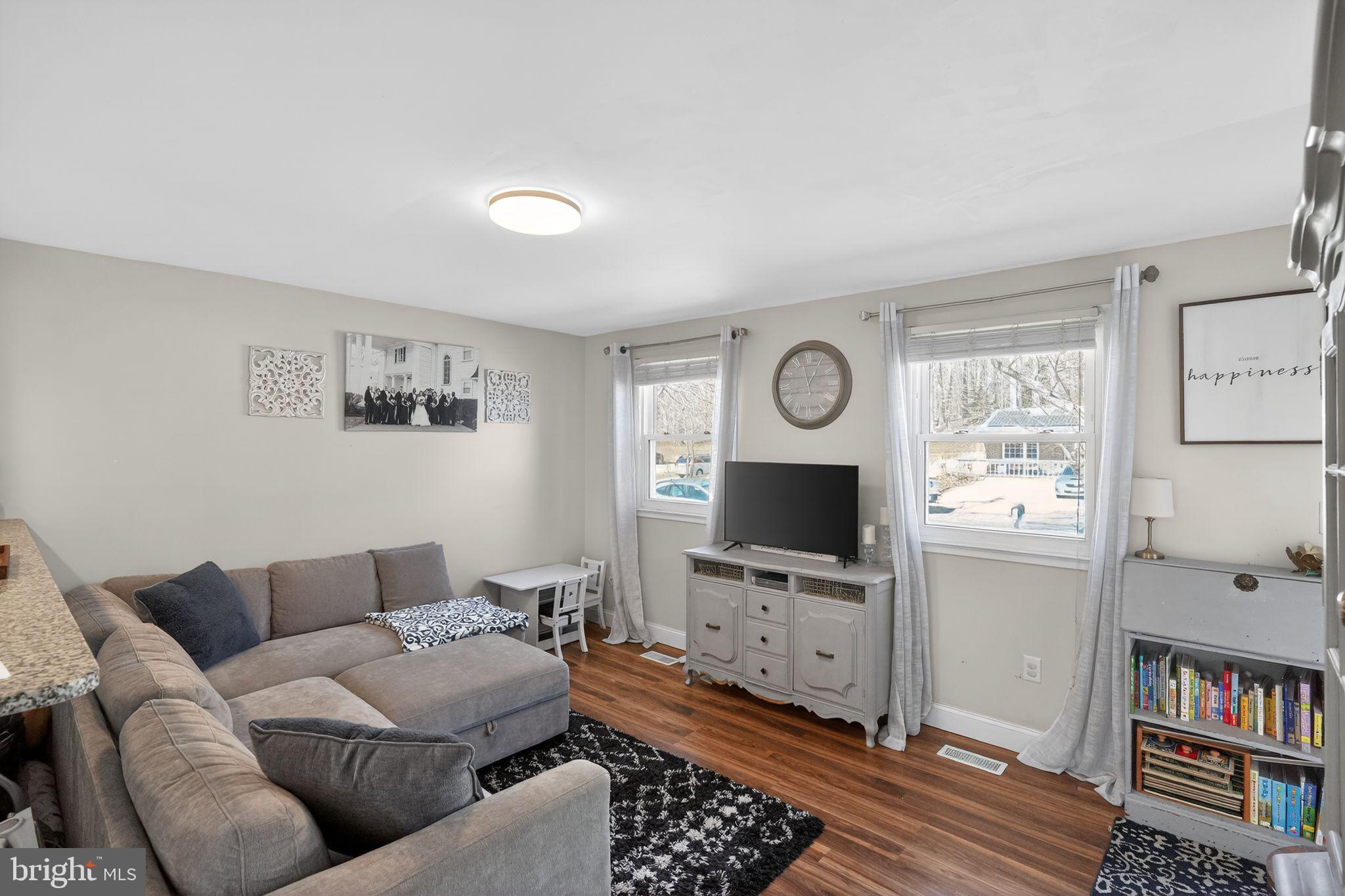 DANIA HILLS - Residential