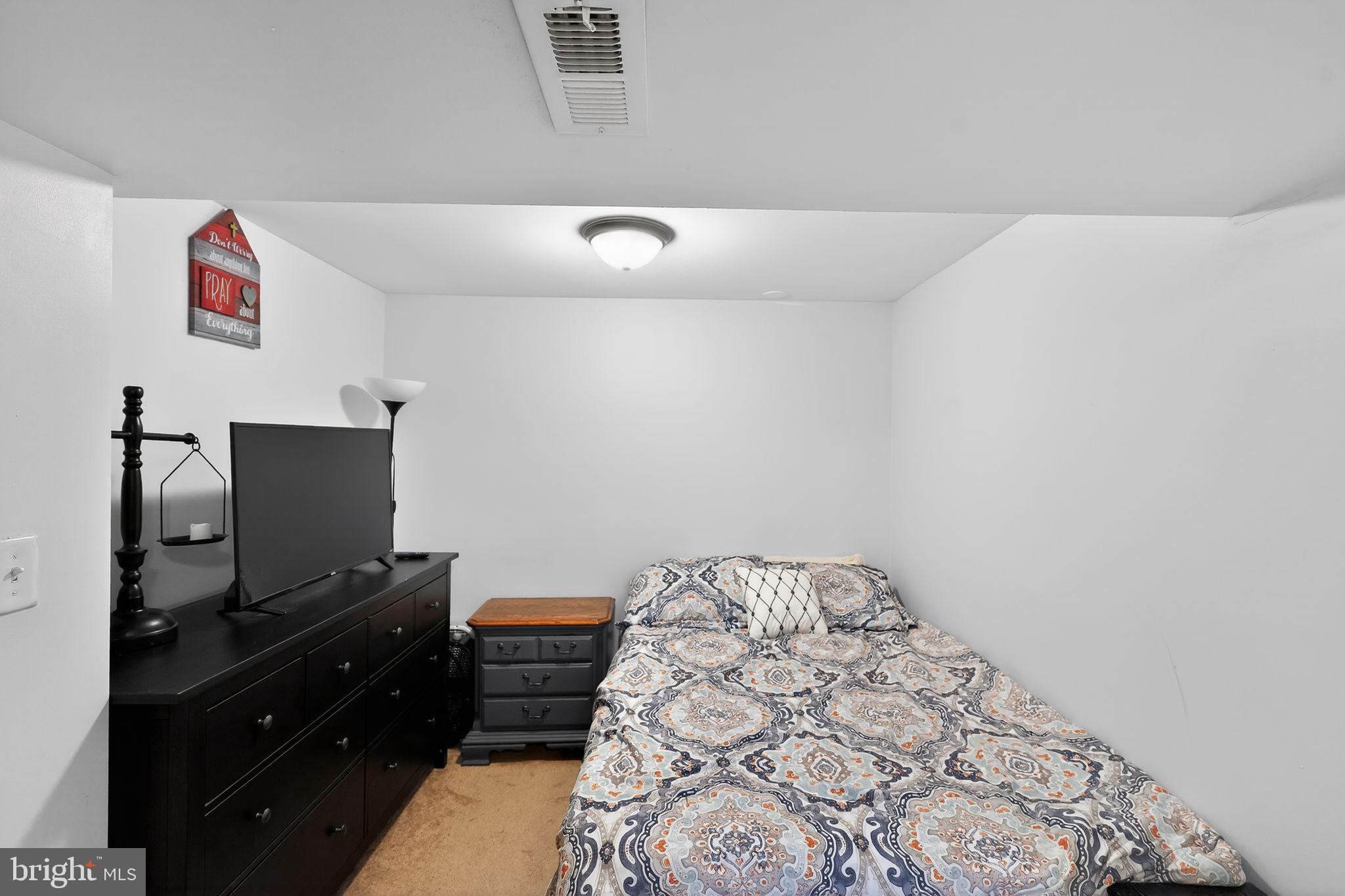 DANIA HILLS - Residential