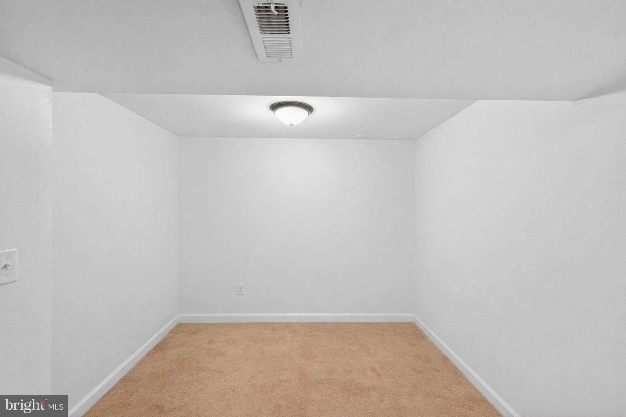 DANIA HILLS - Residential