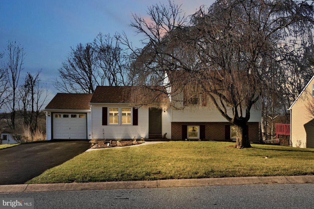 Photo of 1816 CONESTOGA AVE, LANCASTER, PA 17602 (MLS # PALA2030440)