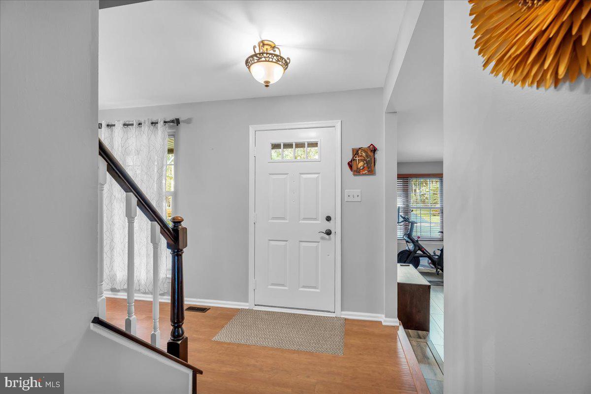 8 SHERWOOD LANE