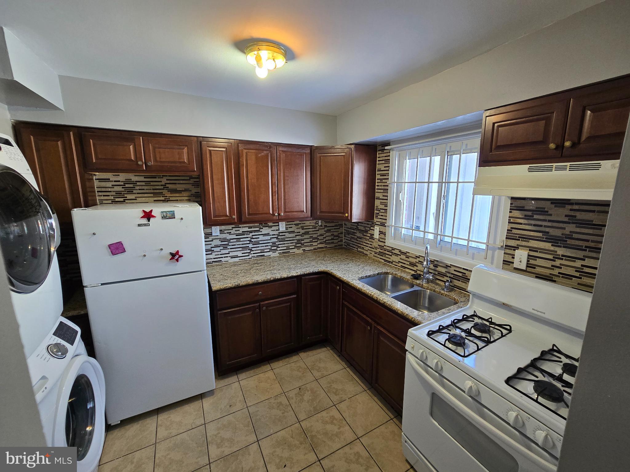 KENT VILLAGE - Residential