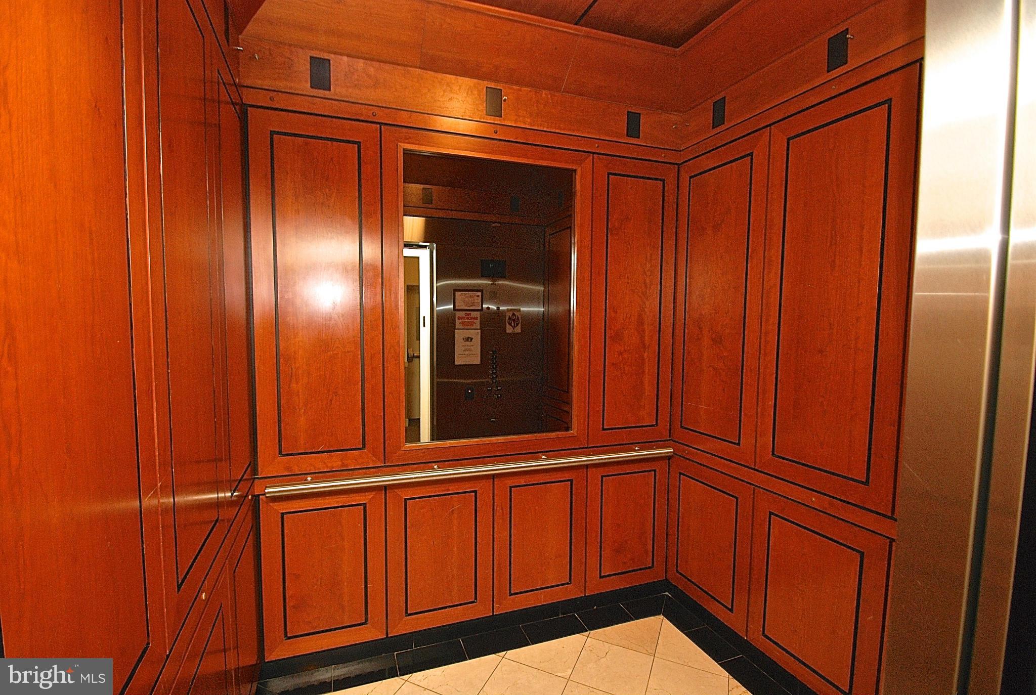 PIERSIDE AT HARBORVIEW - Residential