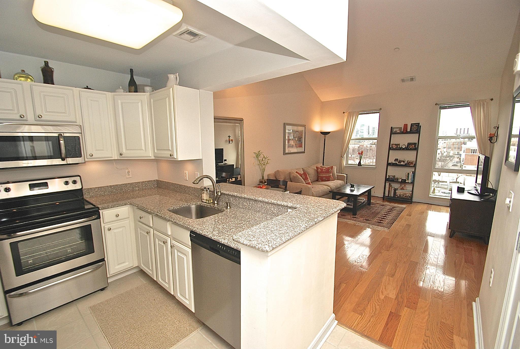 PIERSIDE AT HARBORVIEW - Residential