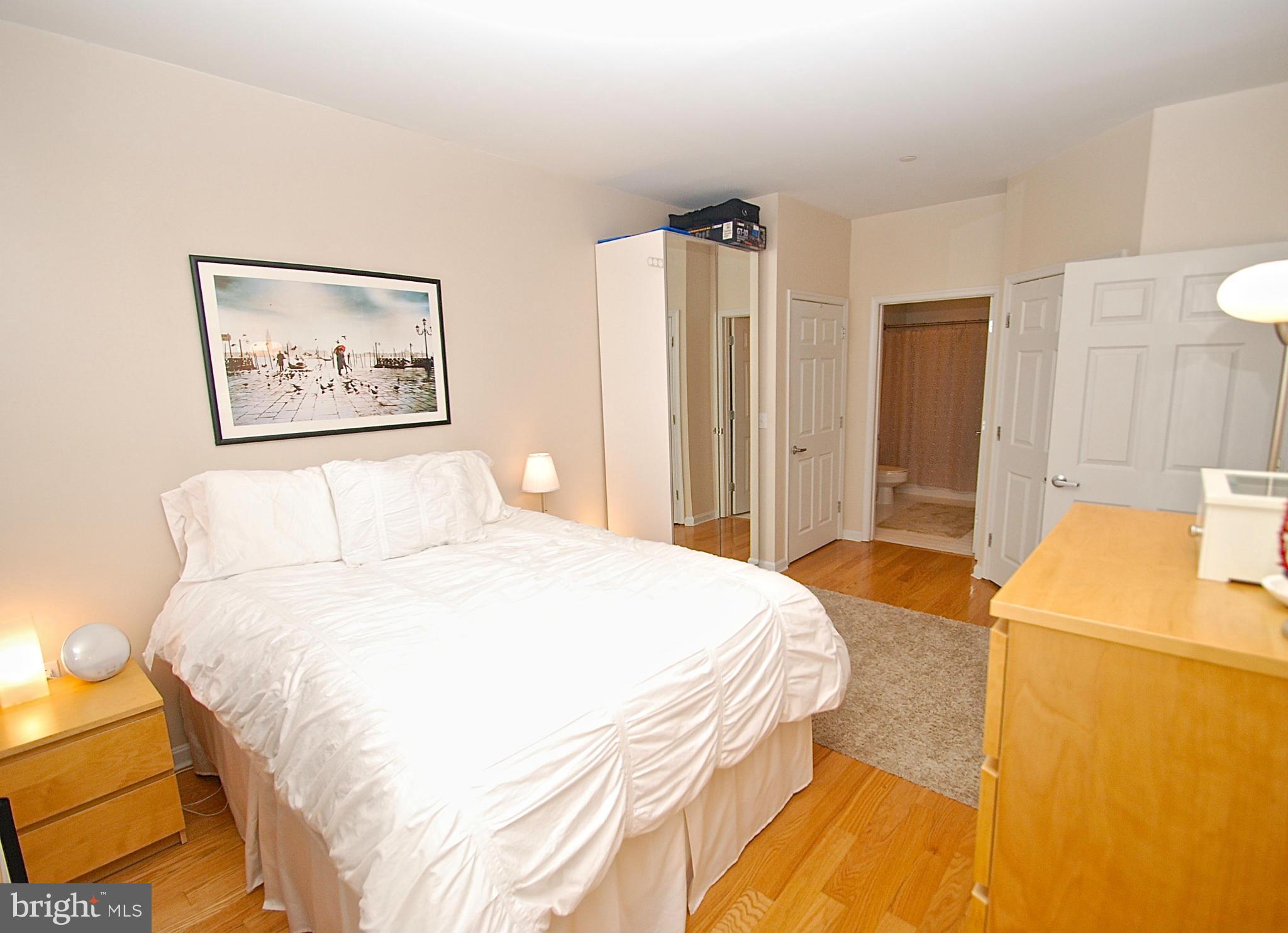 PIERSIDE AT HARBORVIEW - Residential