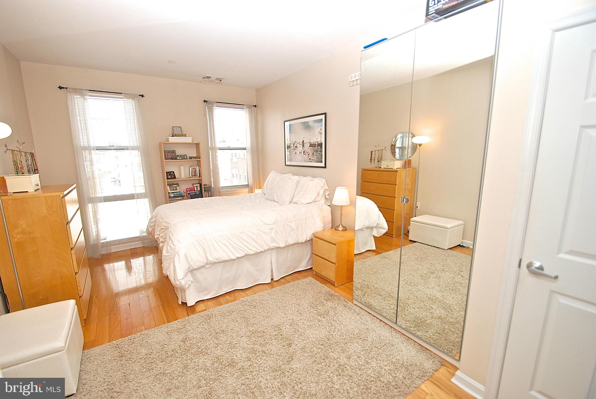 PIERSIDE AT HARBORVIEW - Residential