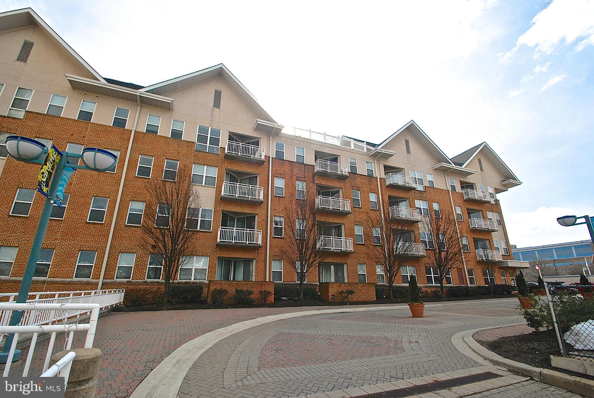 PIERSIDE AT HARBORVIEW - Residential