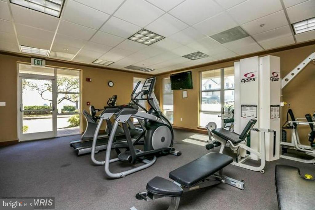 PIERSIDE AT HARBORVIEW - Residential