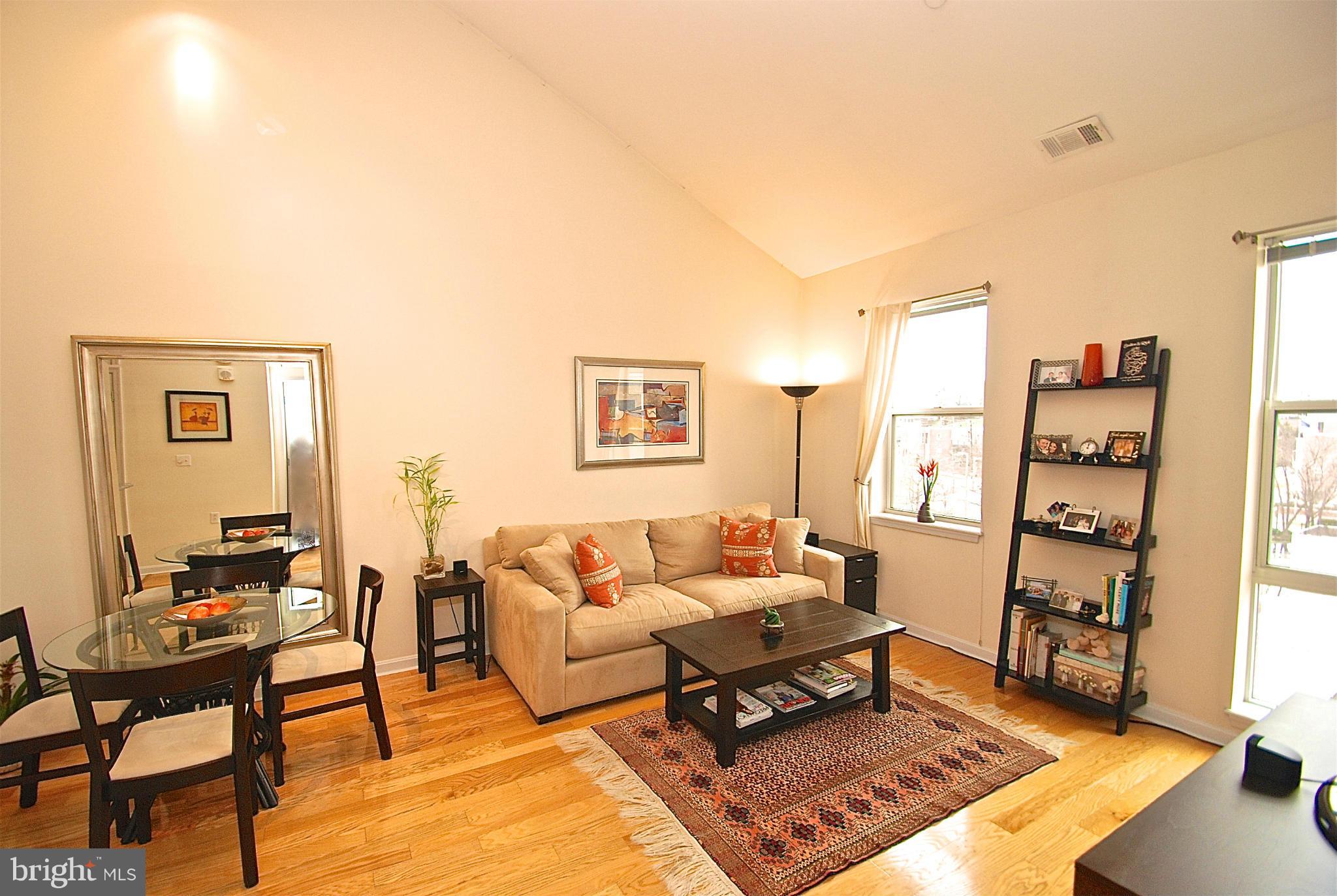 PIERSIDE AT HARBORVIEW - Residential