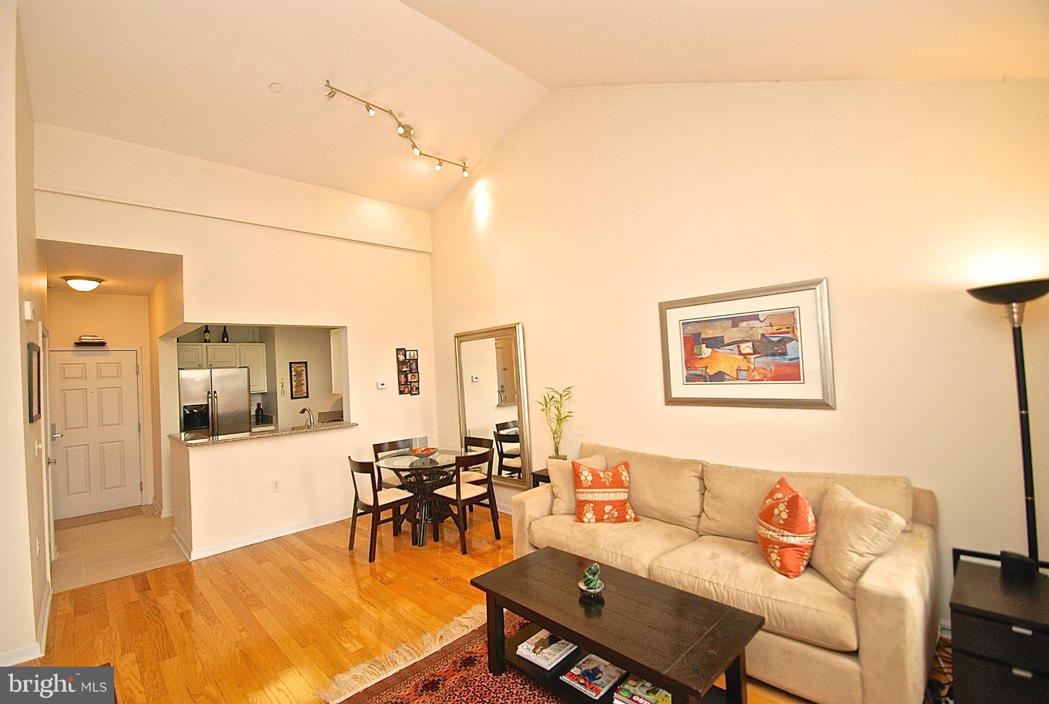 PIERSIDE AT HARBORVIEW - Residential