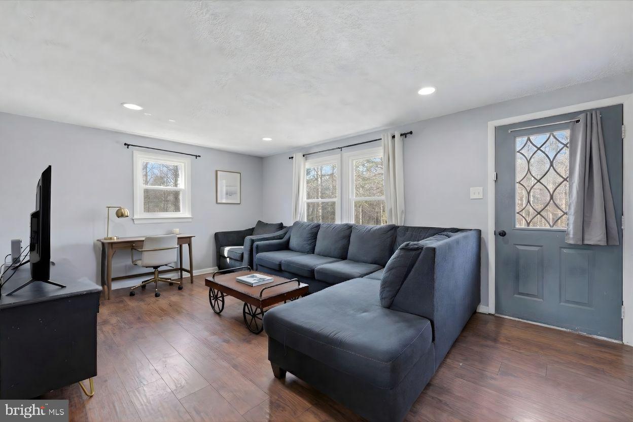 RIDGE POINT ESTATES - Residential