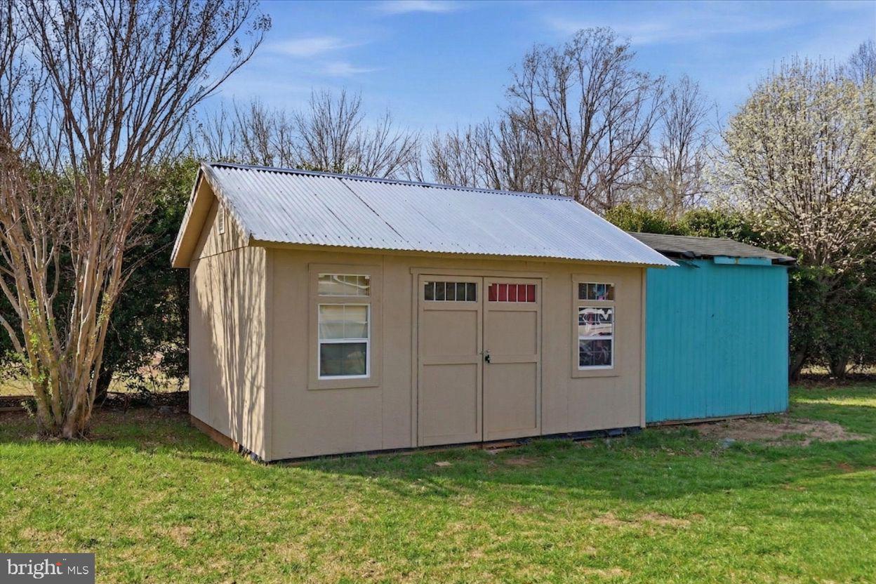 RIDGE POINT ESTATES - Residential