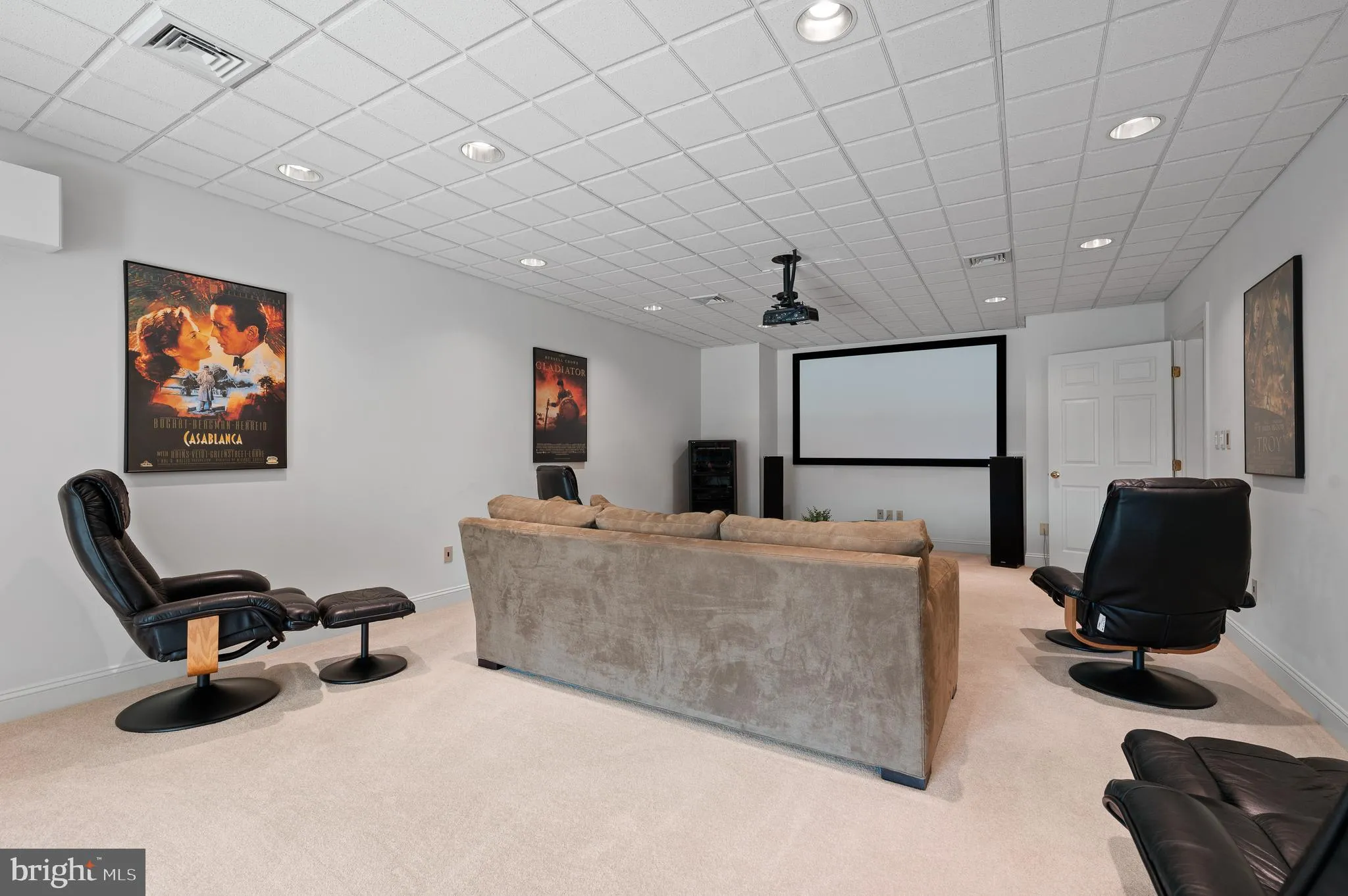 Malvern, Pennsylvania 19355, United States, 4 Bedrooms Bedrooms, ,5 BathroomsBathrooms,Residential,Contingent,86274