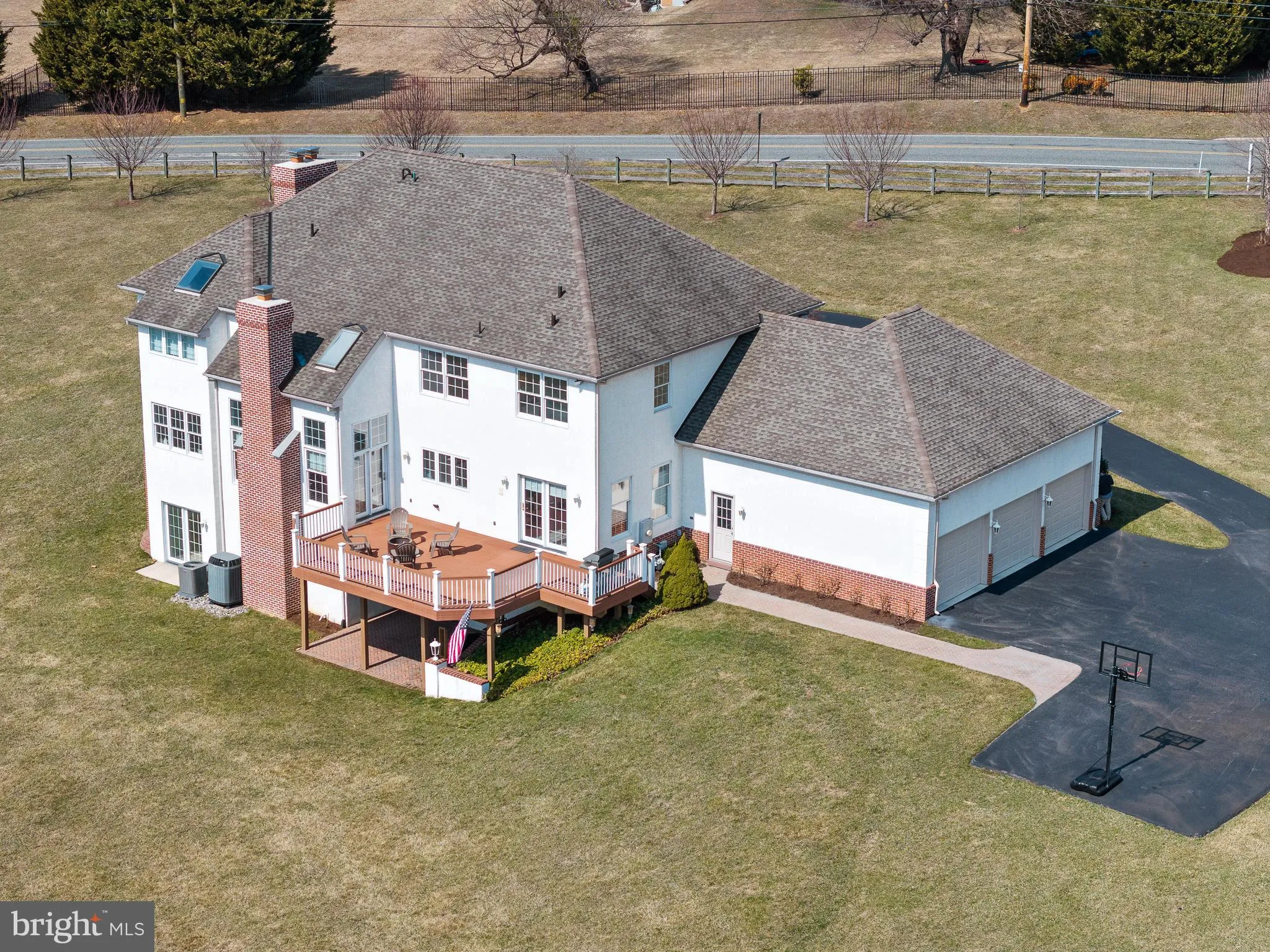 Malvern, Pennsylvania 19355, United States, 4 Bedrooms Bedrooms, ,5 BathroomsBathrooms,Residential,Contingent,86274