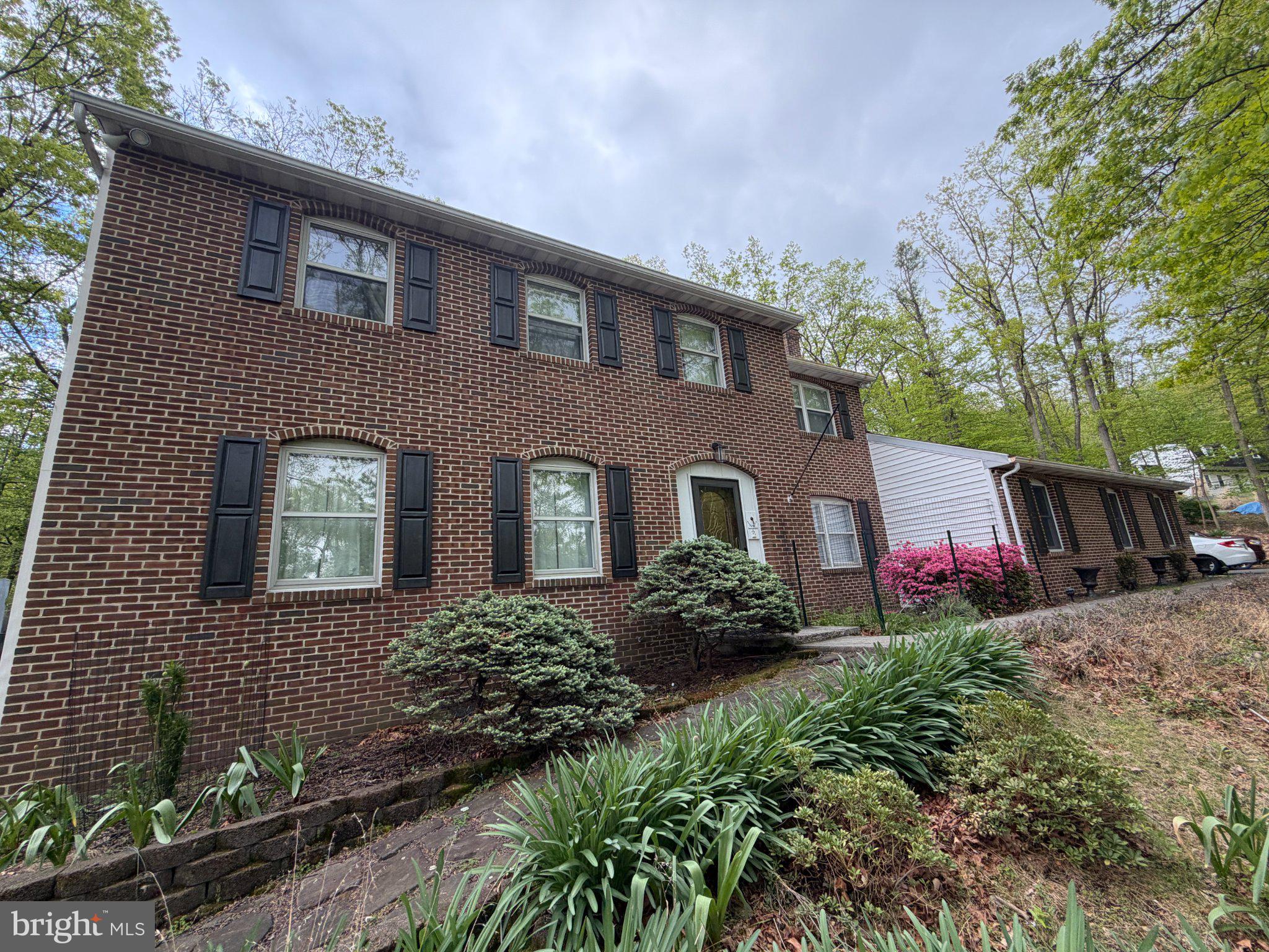 WHITE ROCK ACRES - Residential