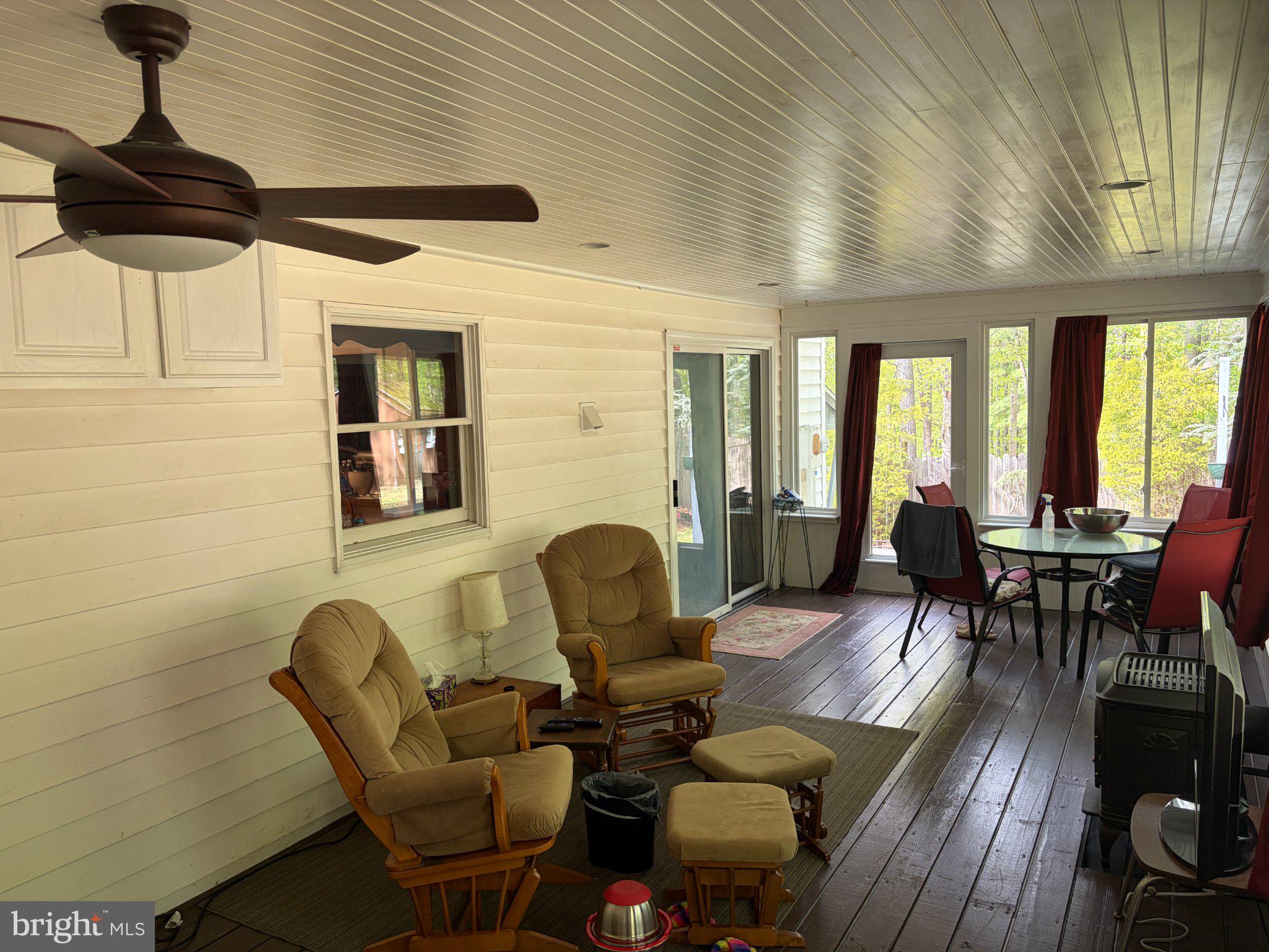 WHITE ROCK ACRES - Residential
