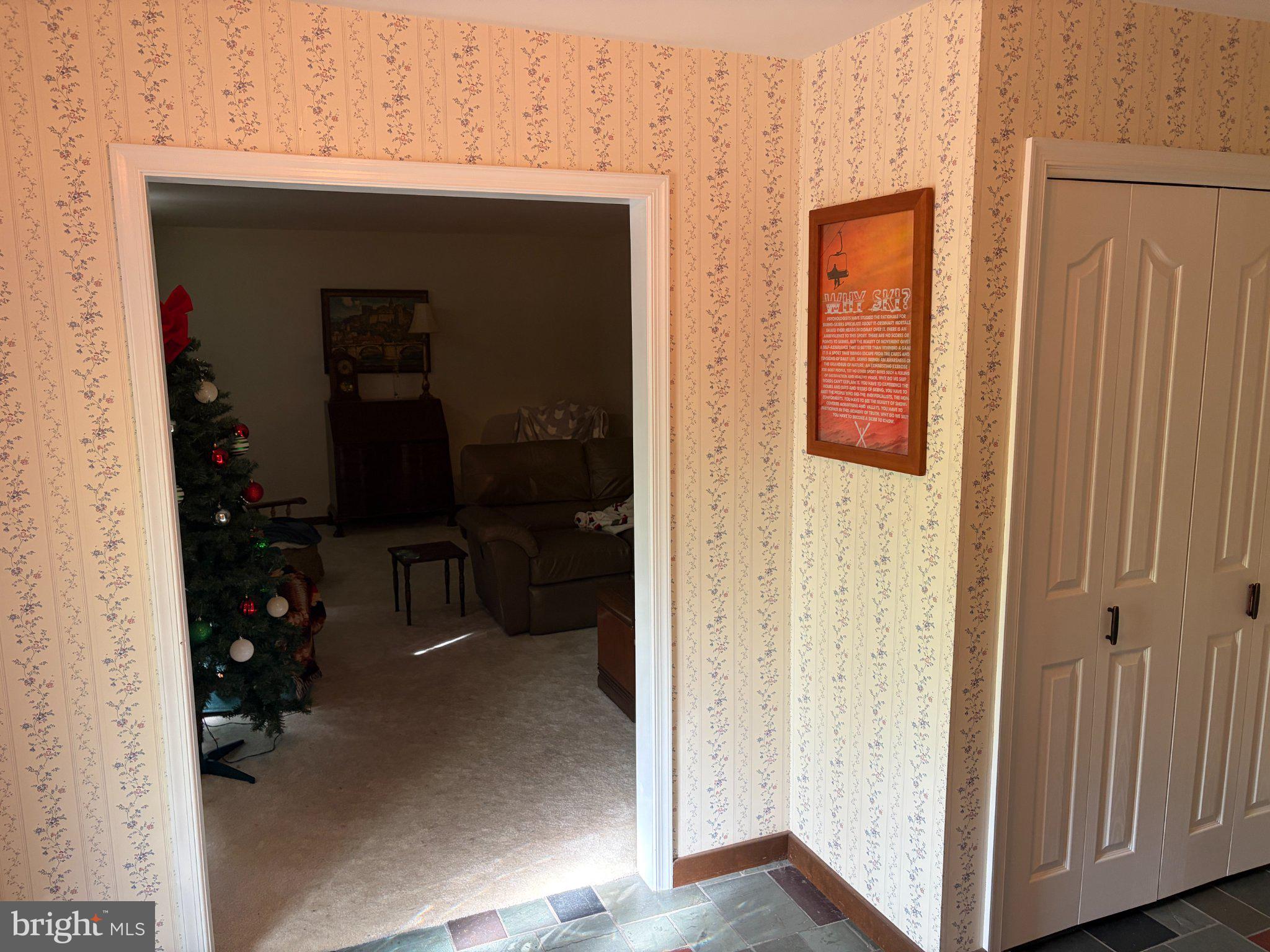 WHITE ROCK ACRES - Residential