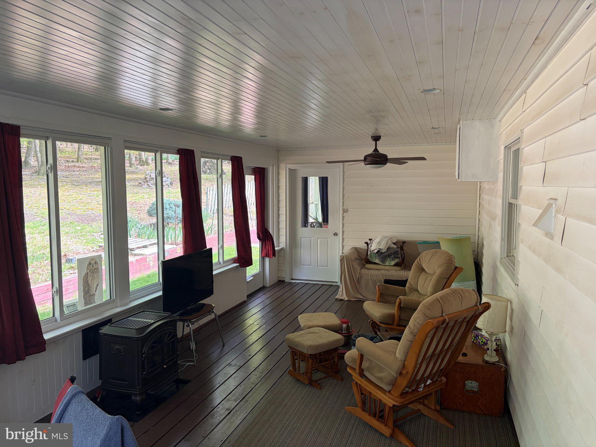 WHITE ROCK ACRES - Residential