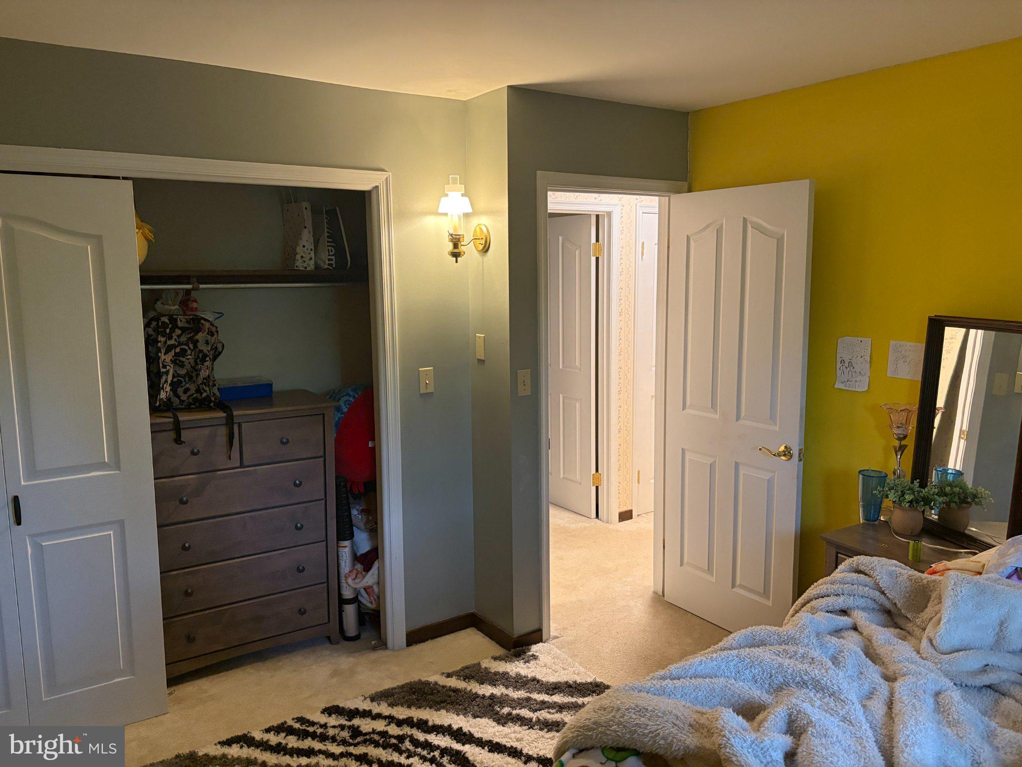 WHITE ROCK ACRES - Residential