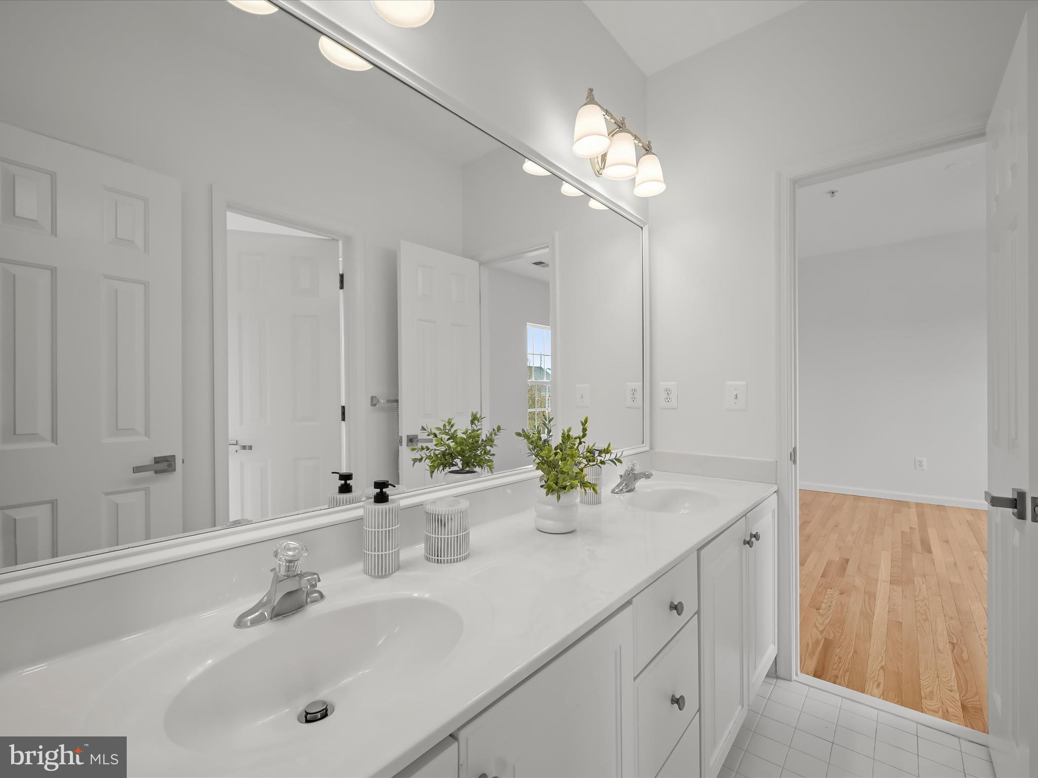 ARORA HILLS - Residential