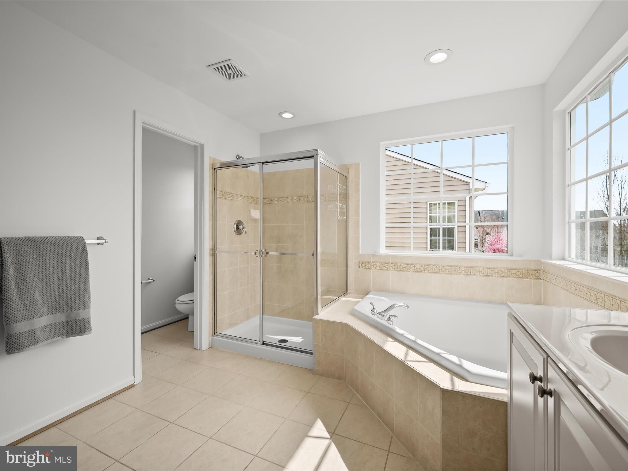 ARORA HILLS - Residential