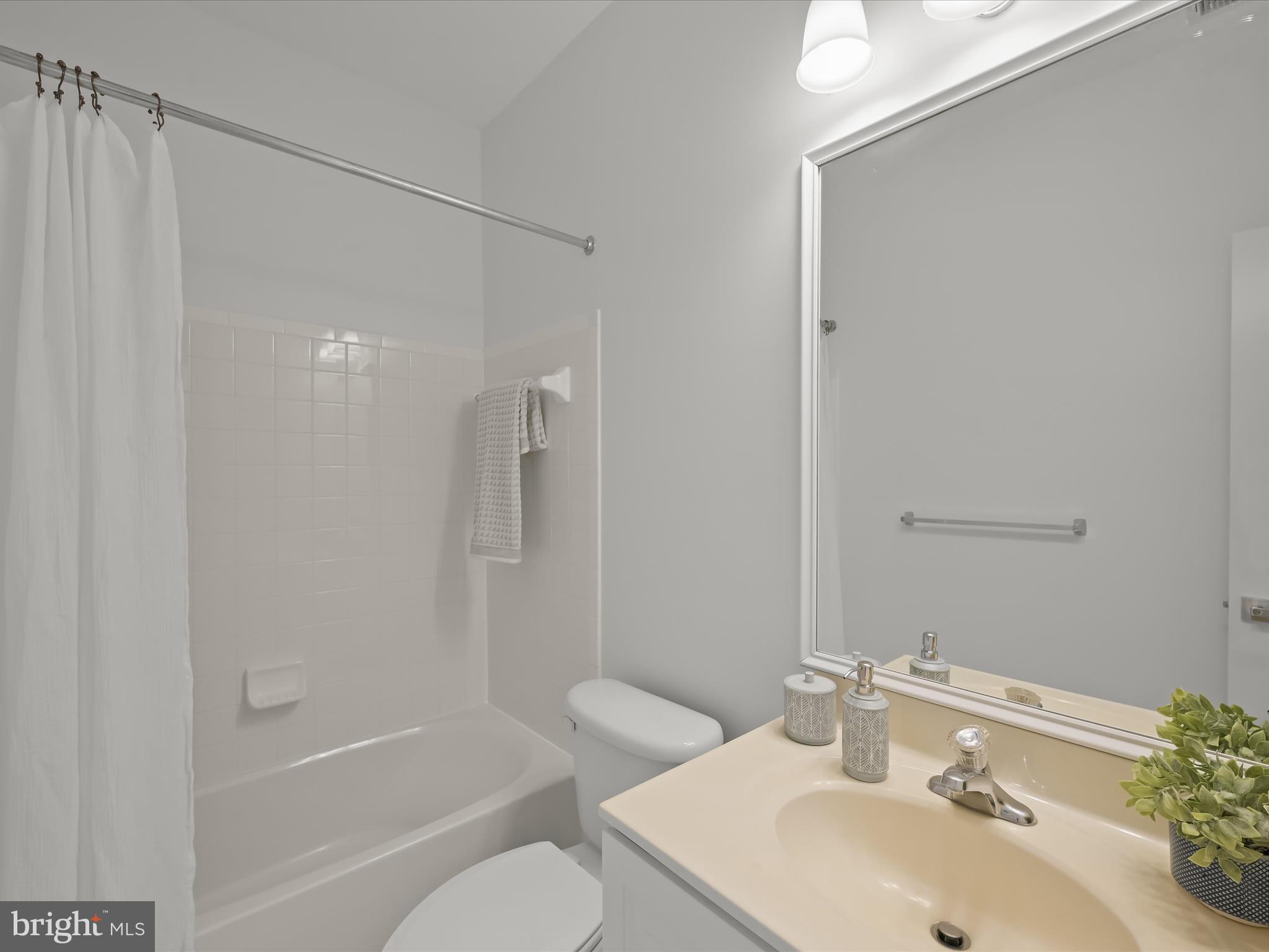 ARORA HILLS - Residential