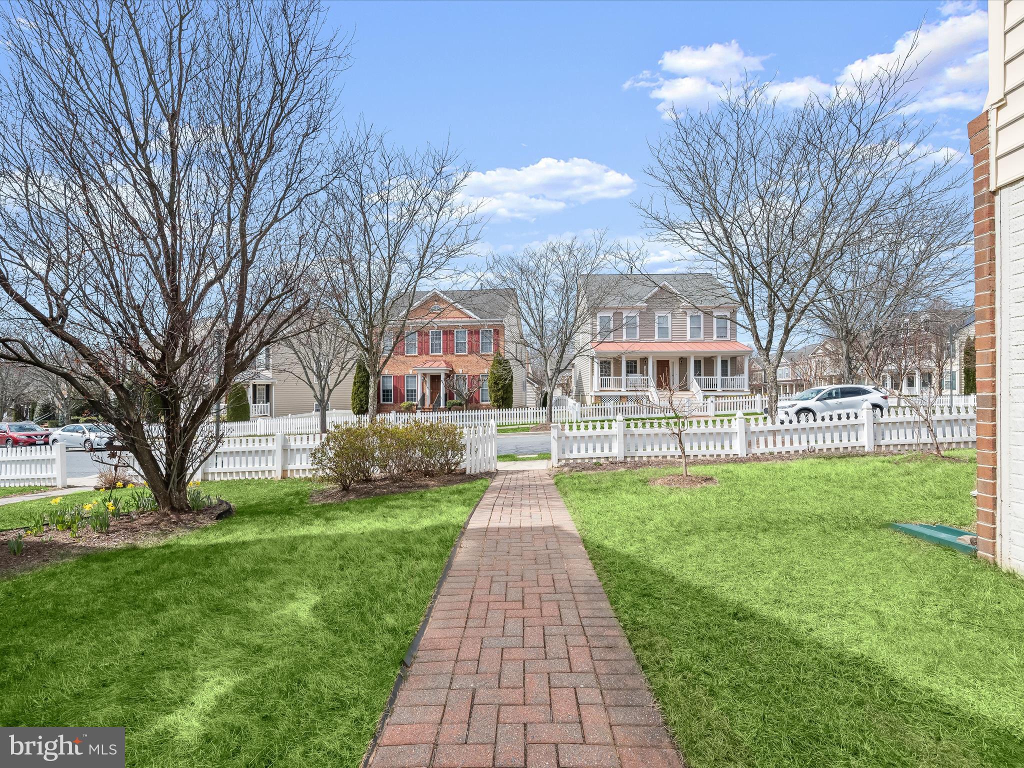 ARORA HILLS - Residential