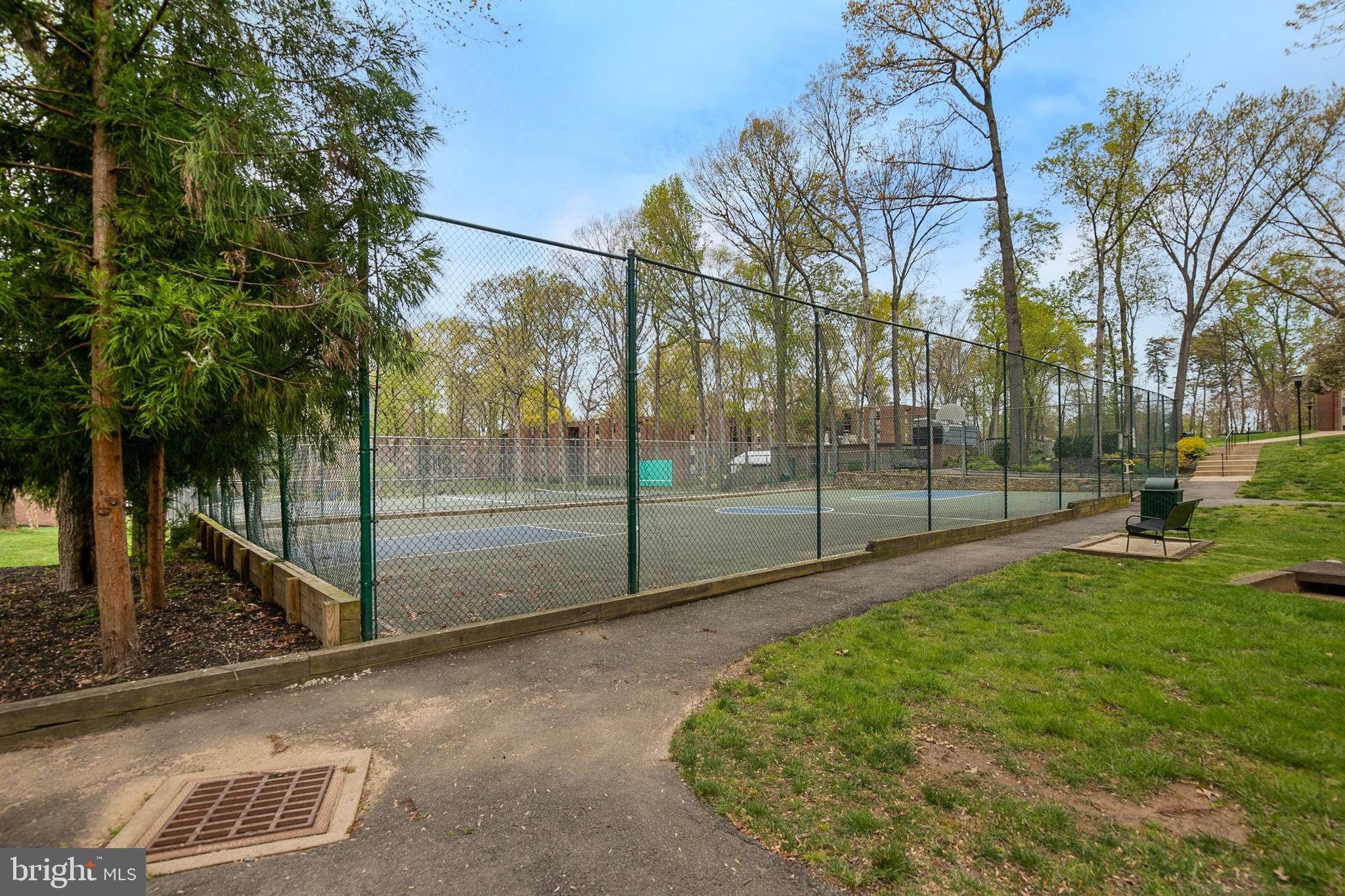 WOODBURN VILLAGE - Residential