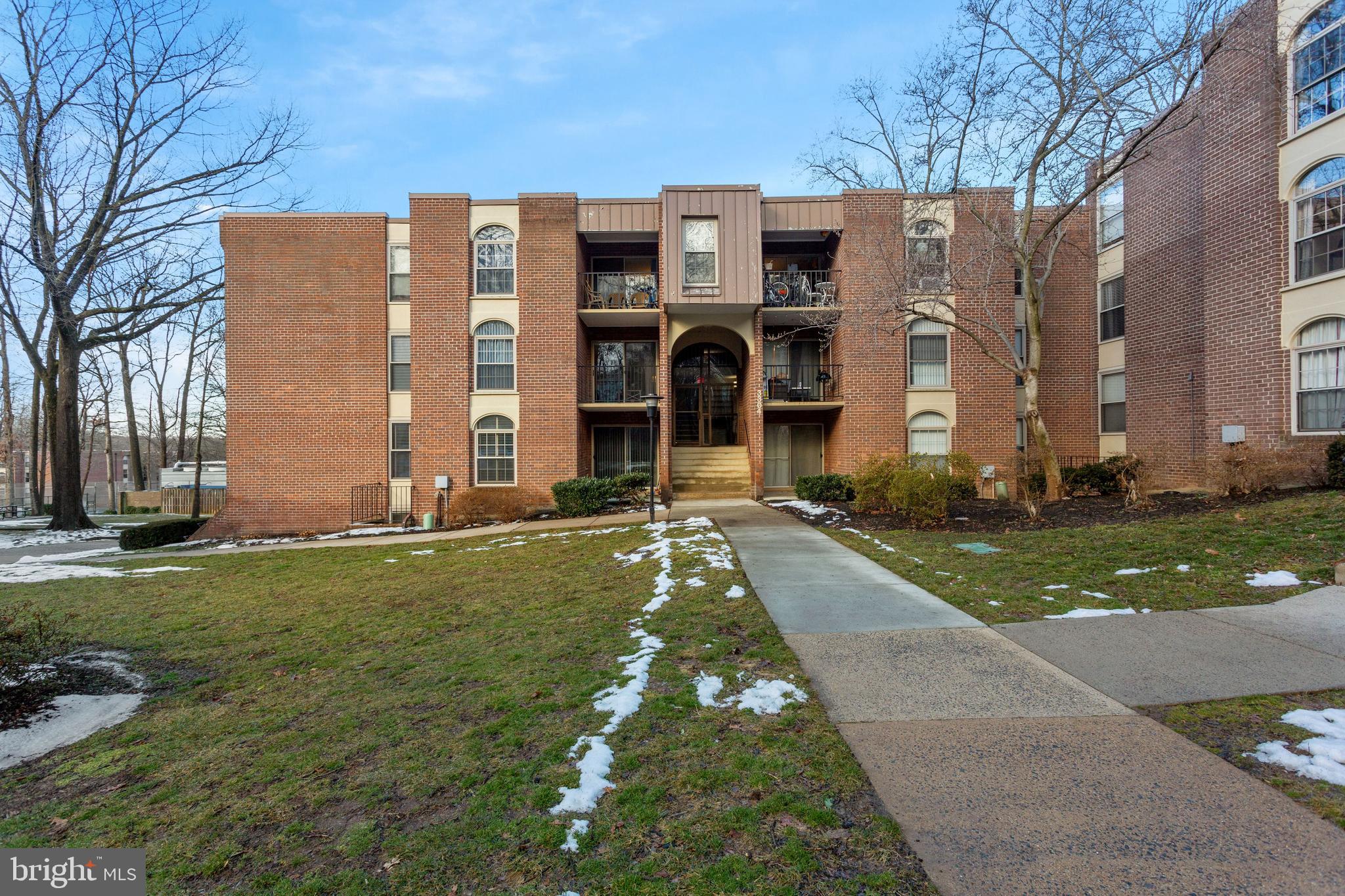 WOODBURN VILLAGE - Residential