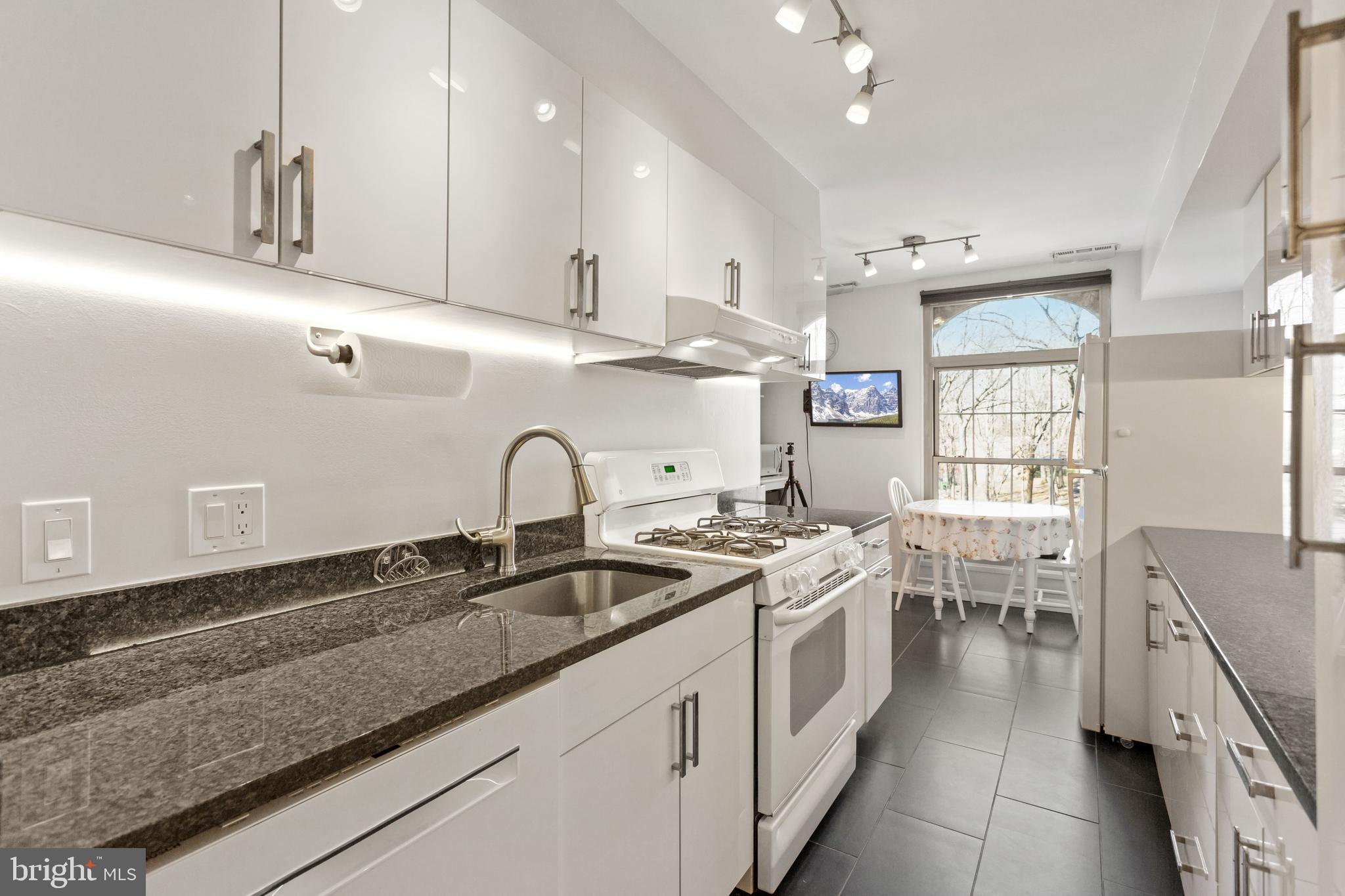 WOODBURN VILLAGE - Residential