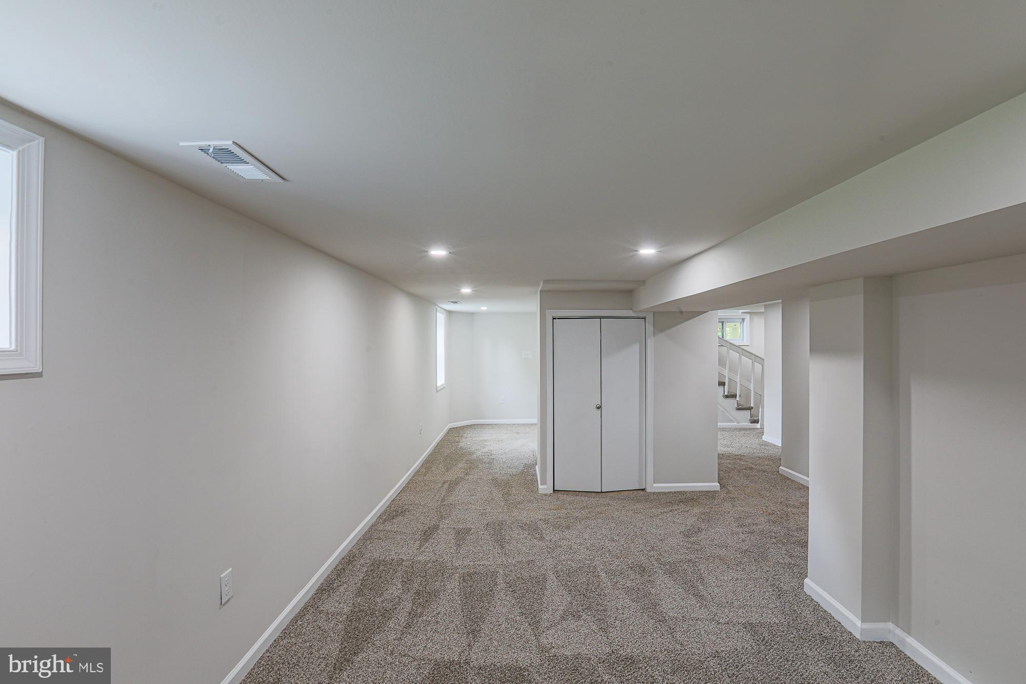 ROSEDALE - Residential Lease