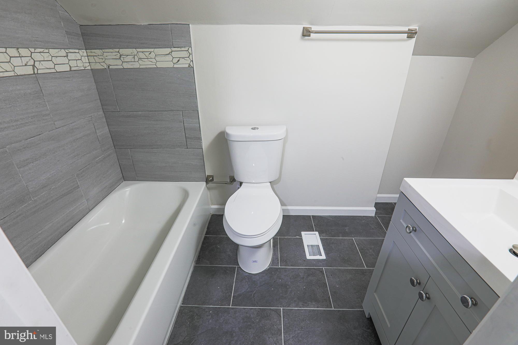 ROSEDALE - Residential Lease