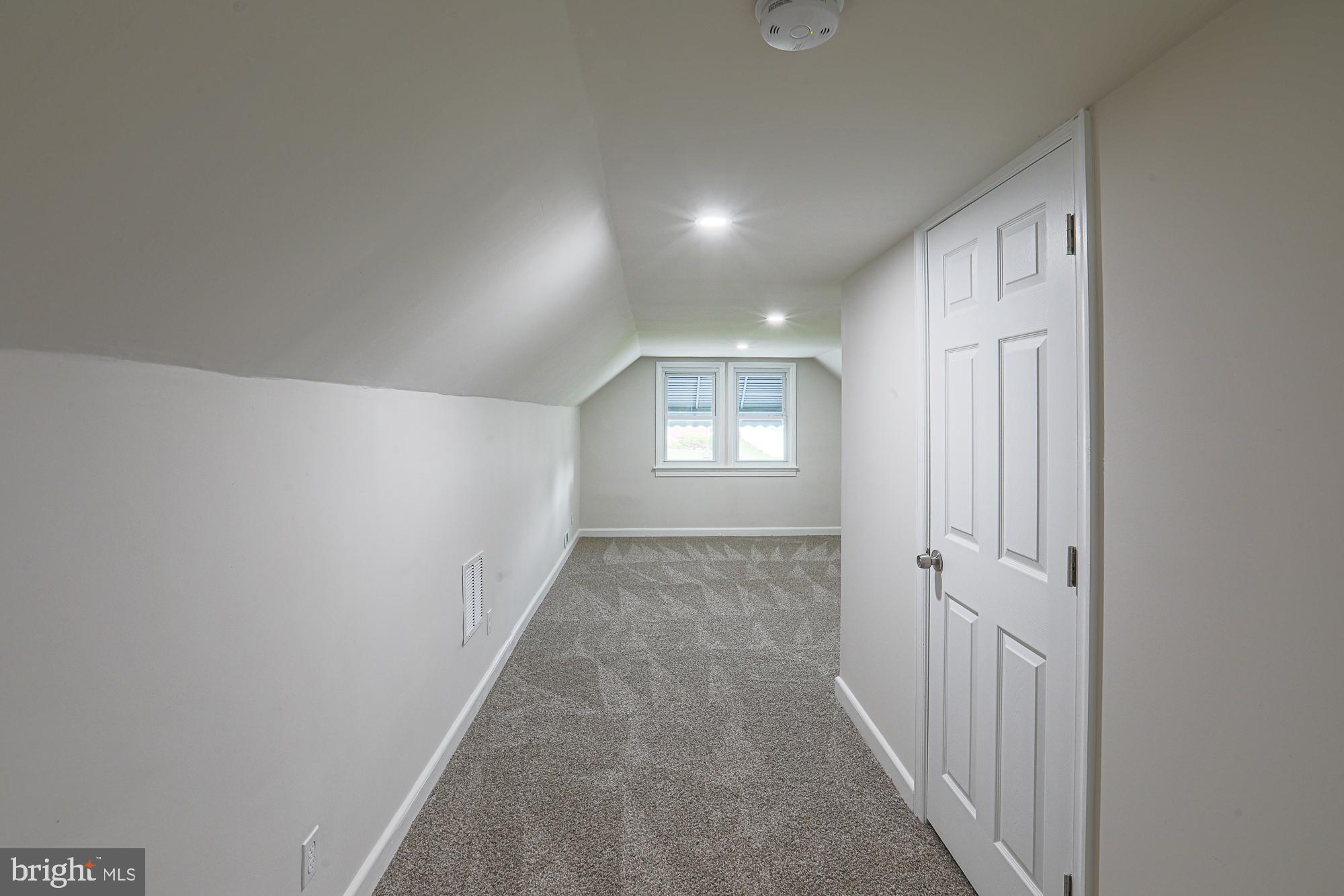 ROSEDALE - Residential Lease