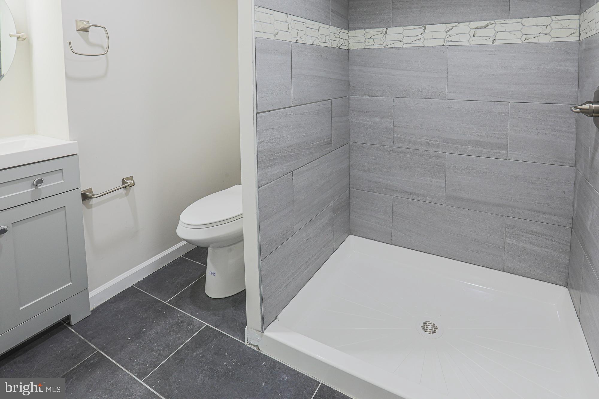 ROSEDALE - Residential Lease