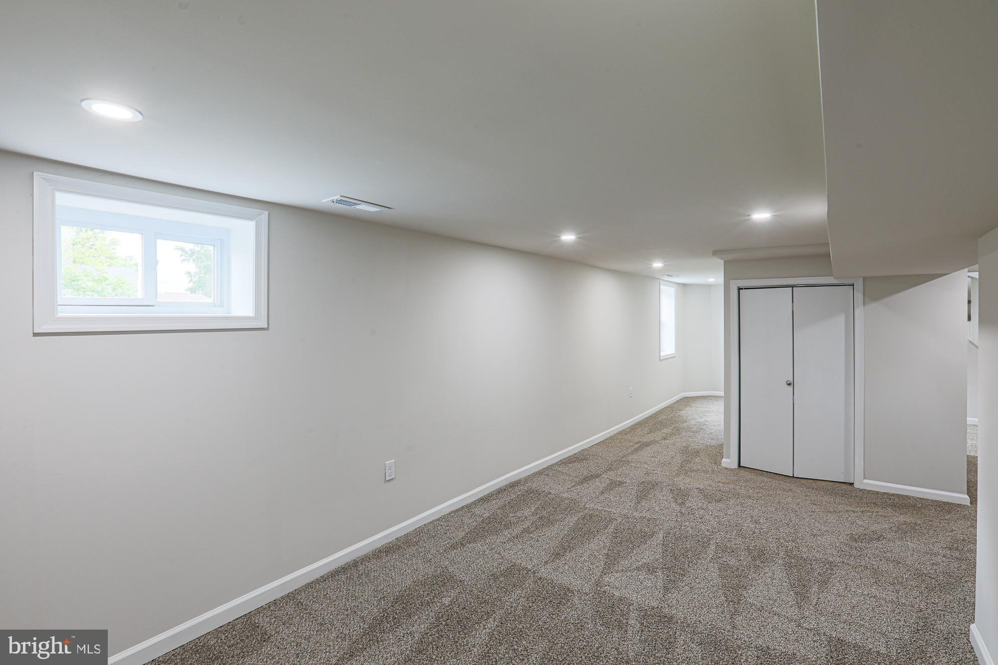 ROSEDALE - Residential Lease