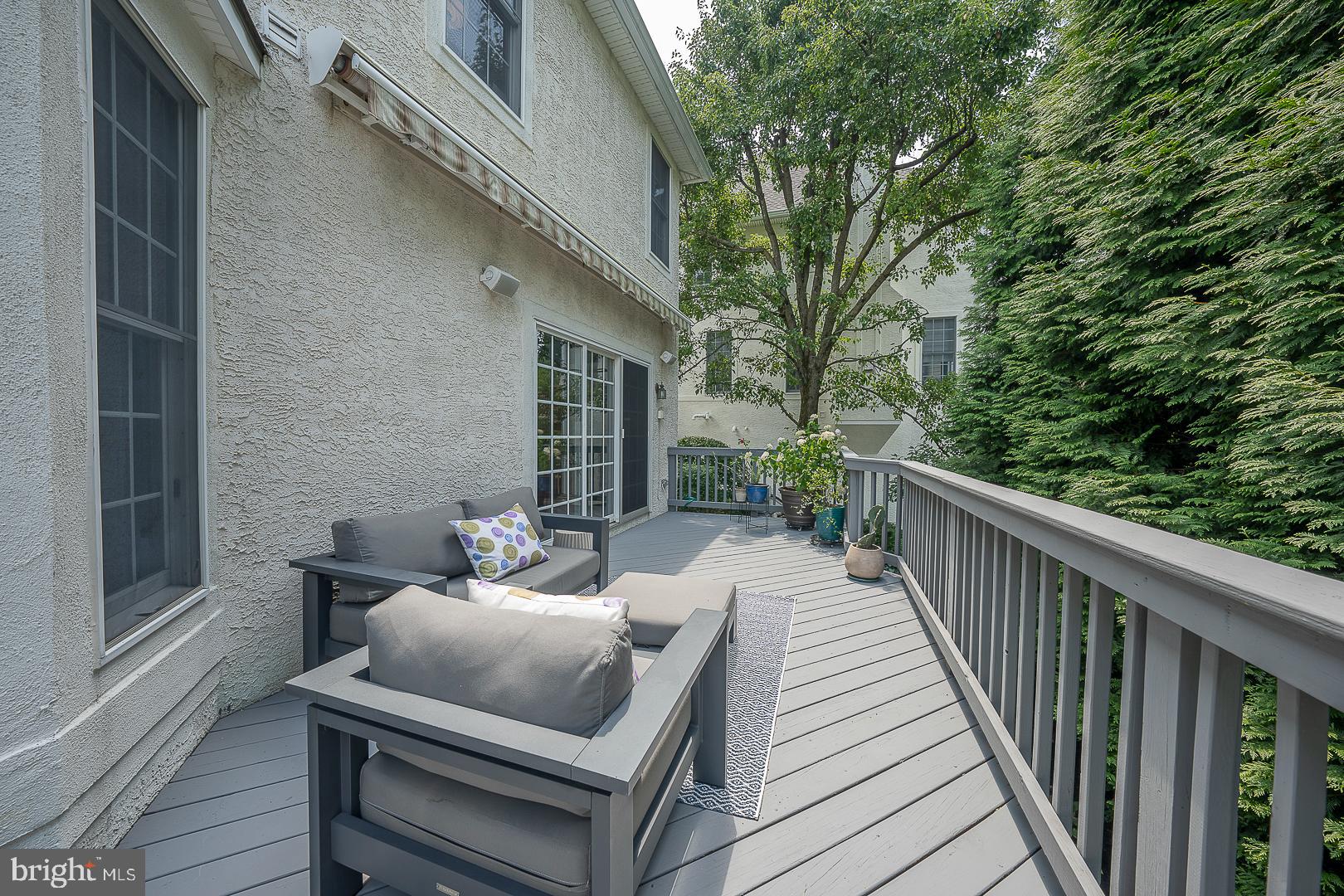 MERION HILL - Residential