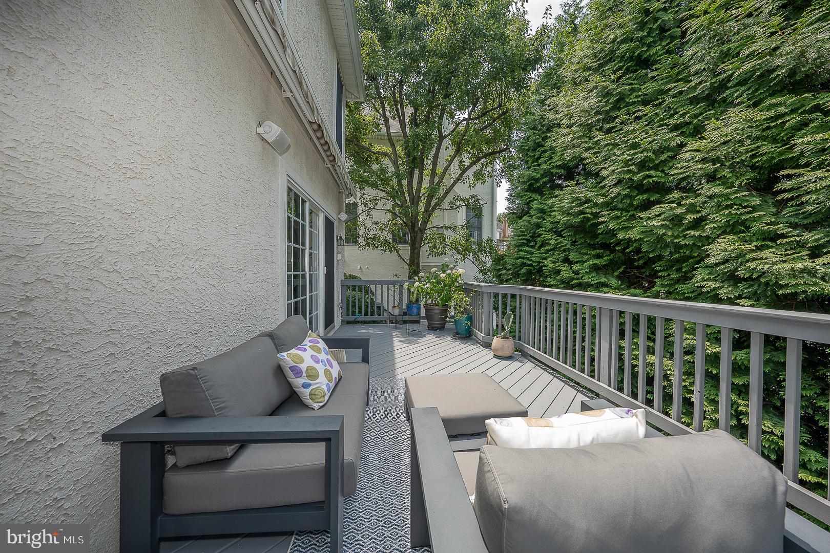 MERION HILL - Residential