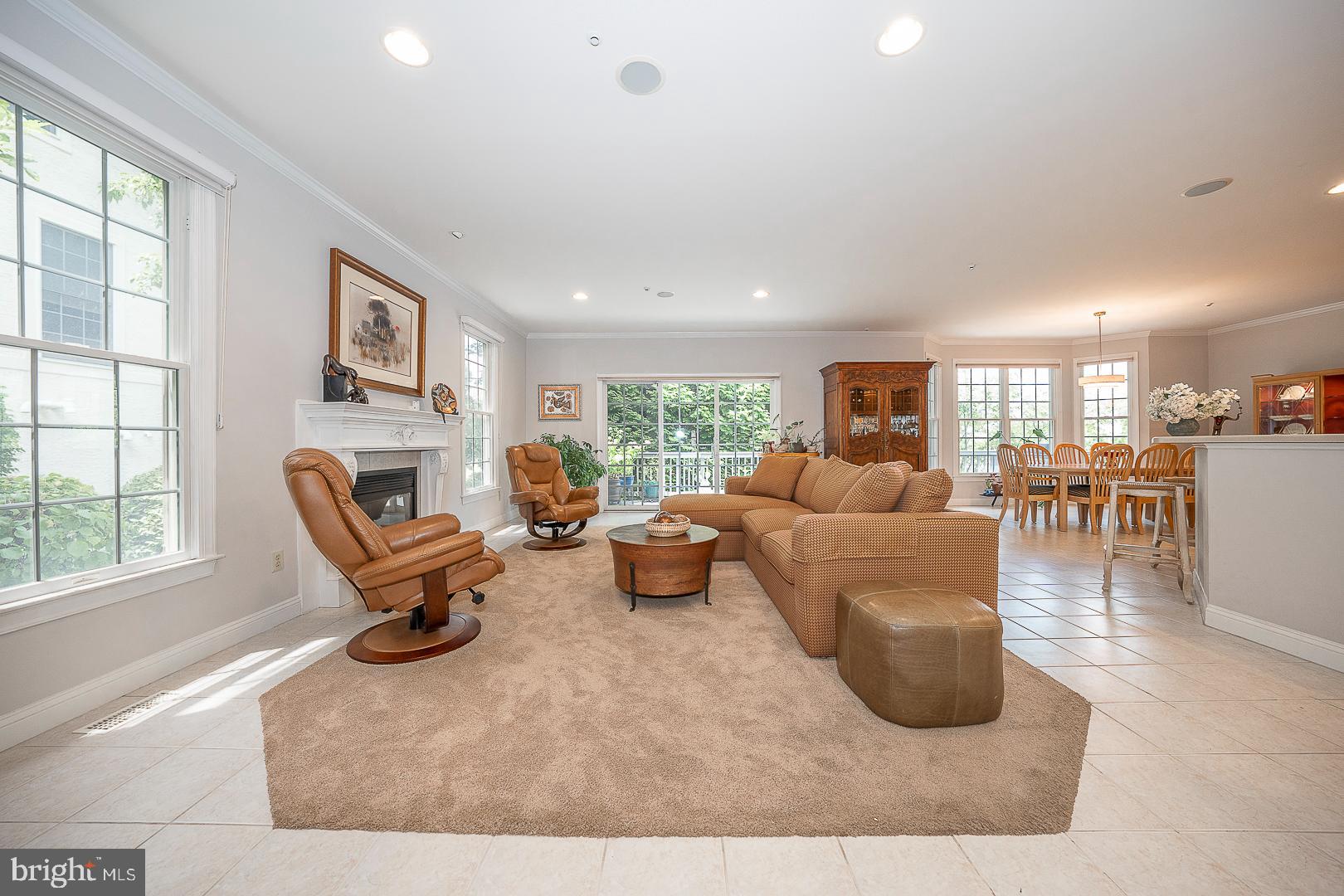 MERION HILL - Residential