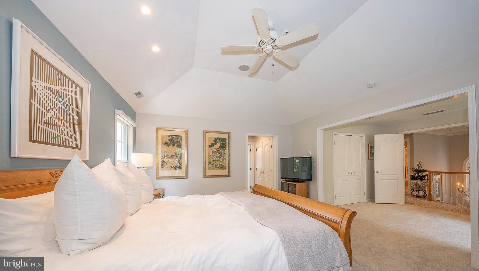 MERION HILL - Residential