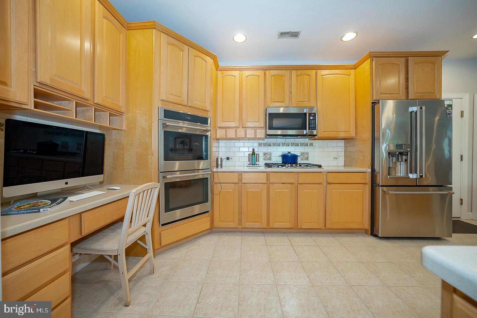 MERION HILL - Residential