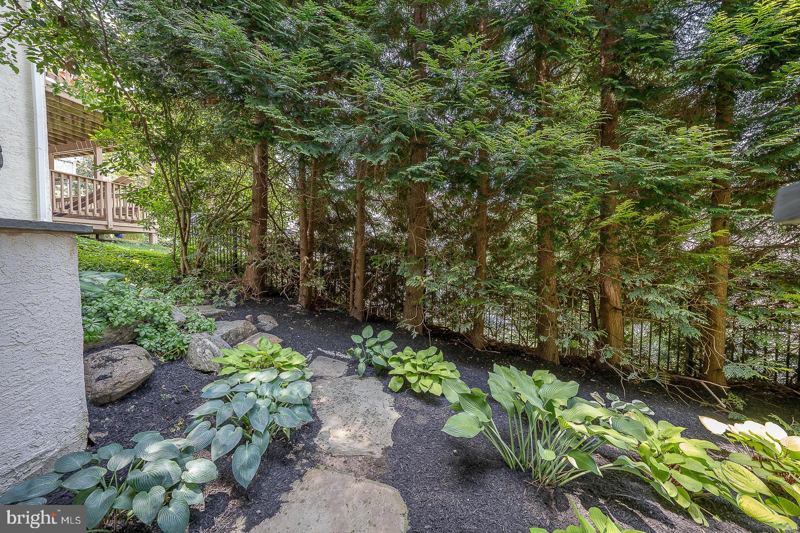 MERION HILL - Residential