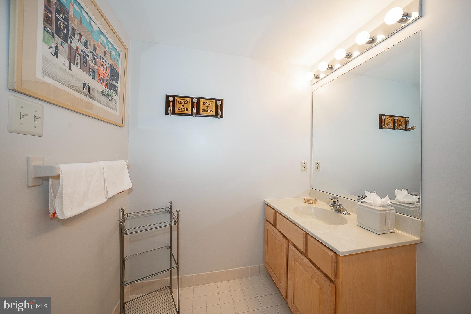 MERION HILL - Residential