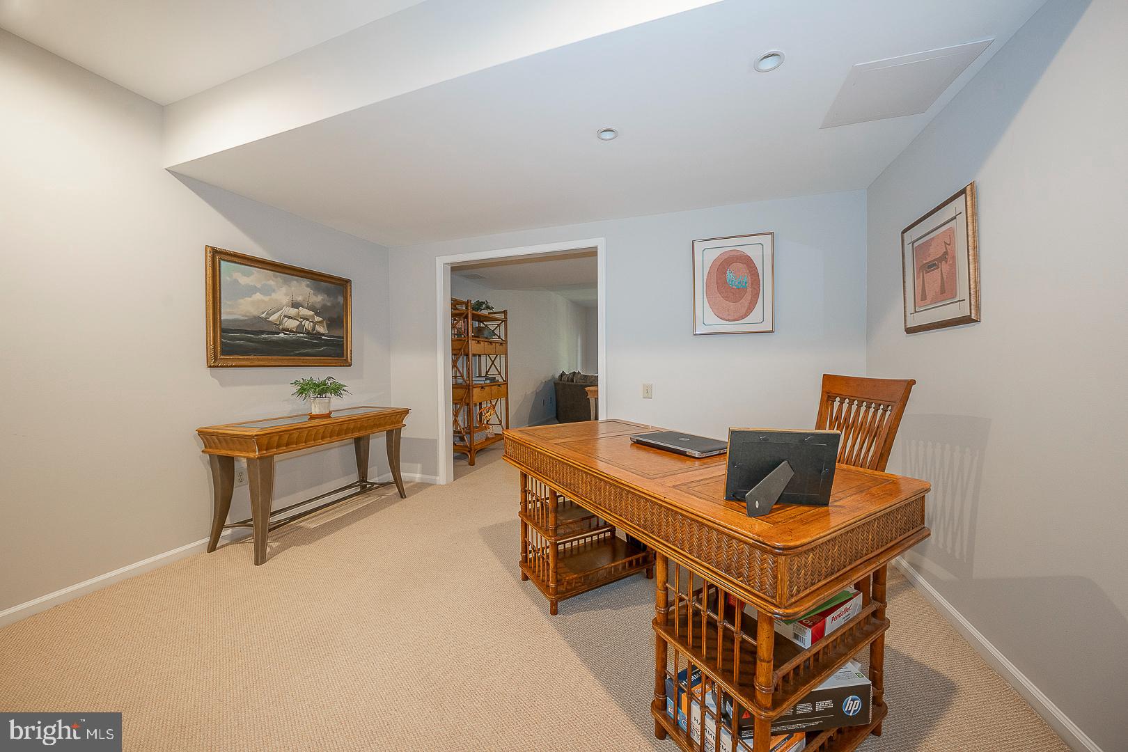 MERION HILL - Residential