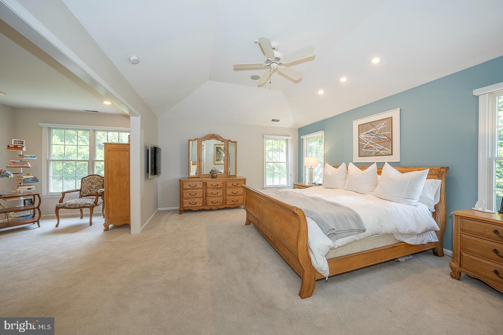 MERION HILL - Residential