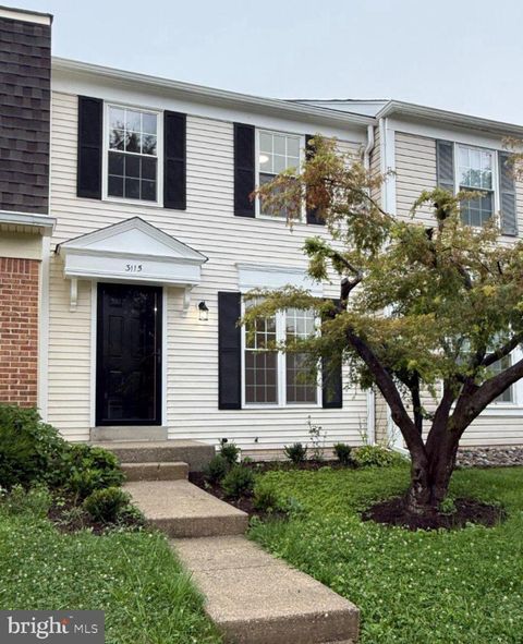 Townhouse For Sale - 3115 Benton Square Drive<br/> OLNEY, MD 20832