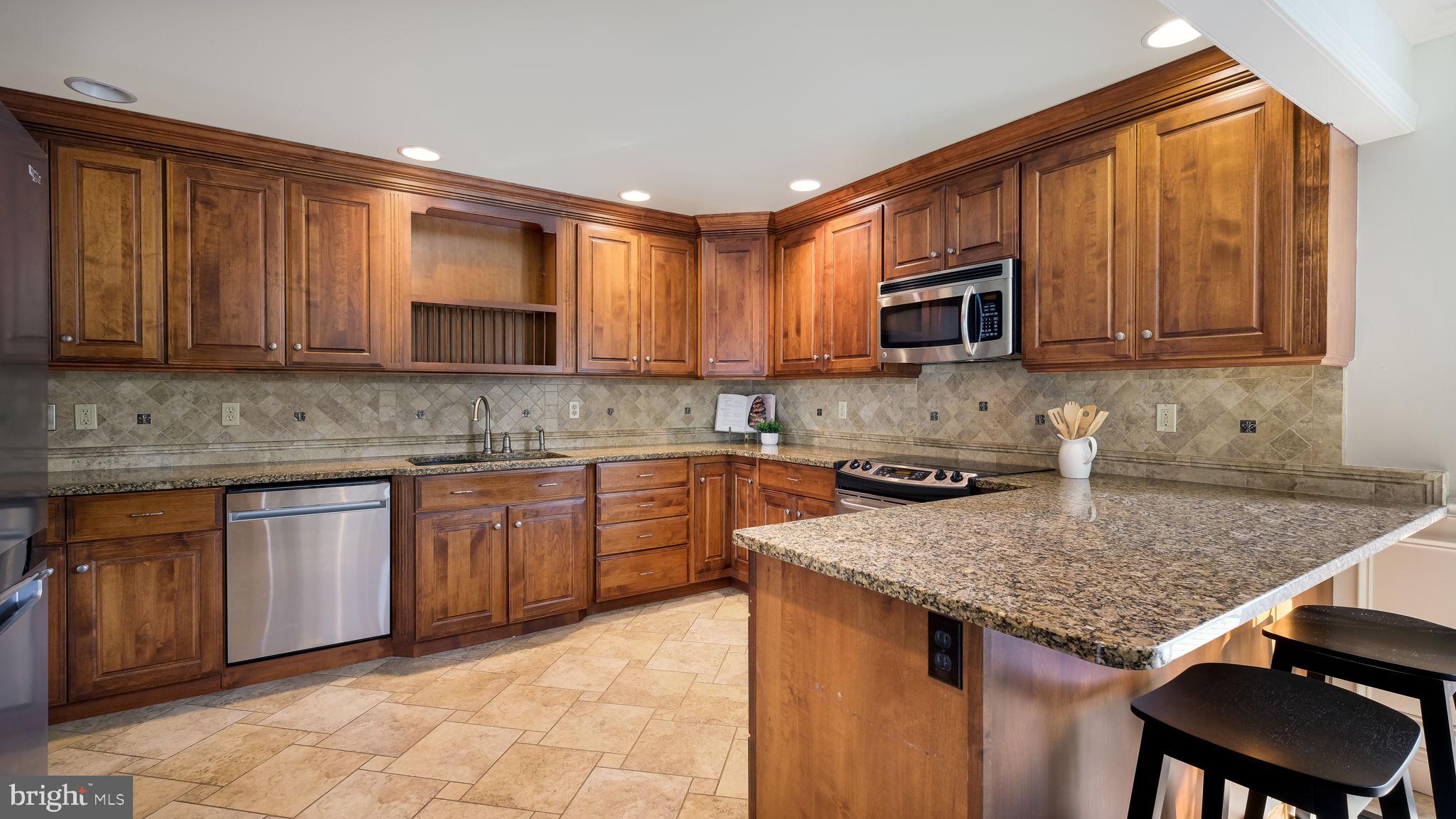 FOGELSVILLE - Residential