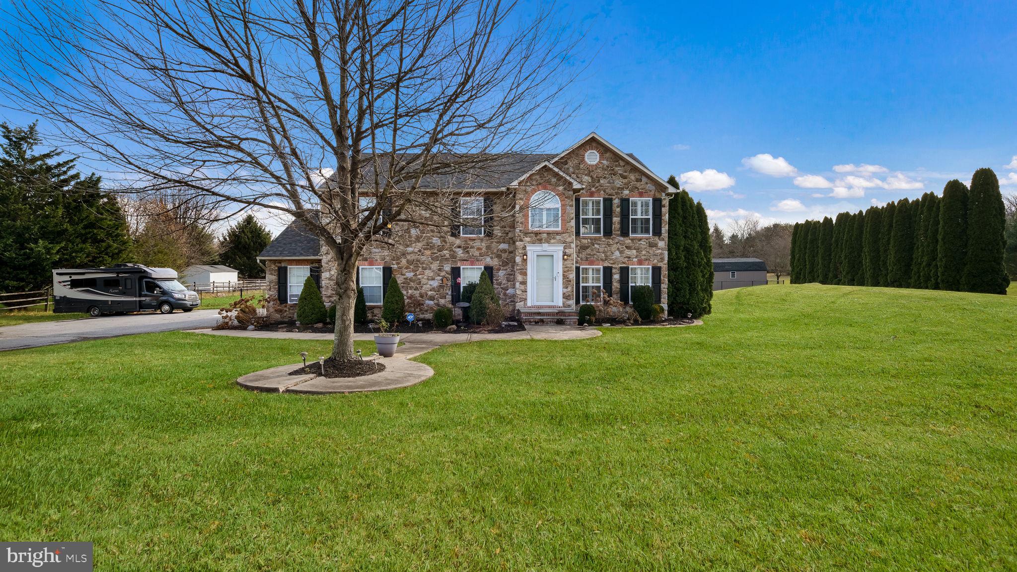 FOGELSVILLE - Residential