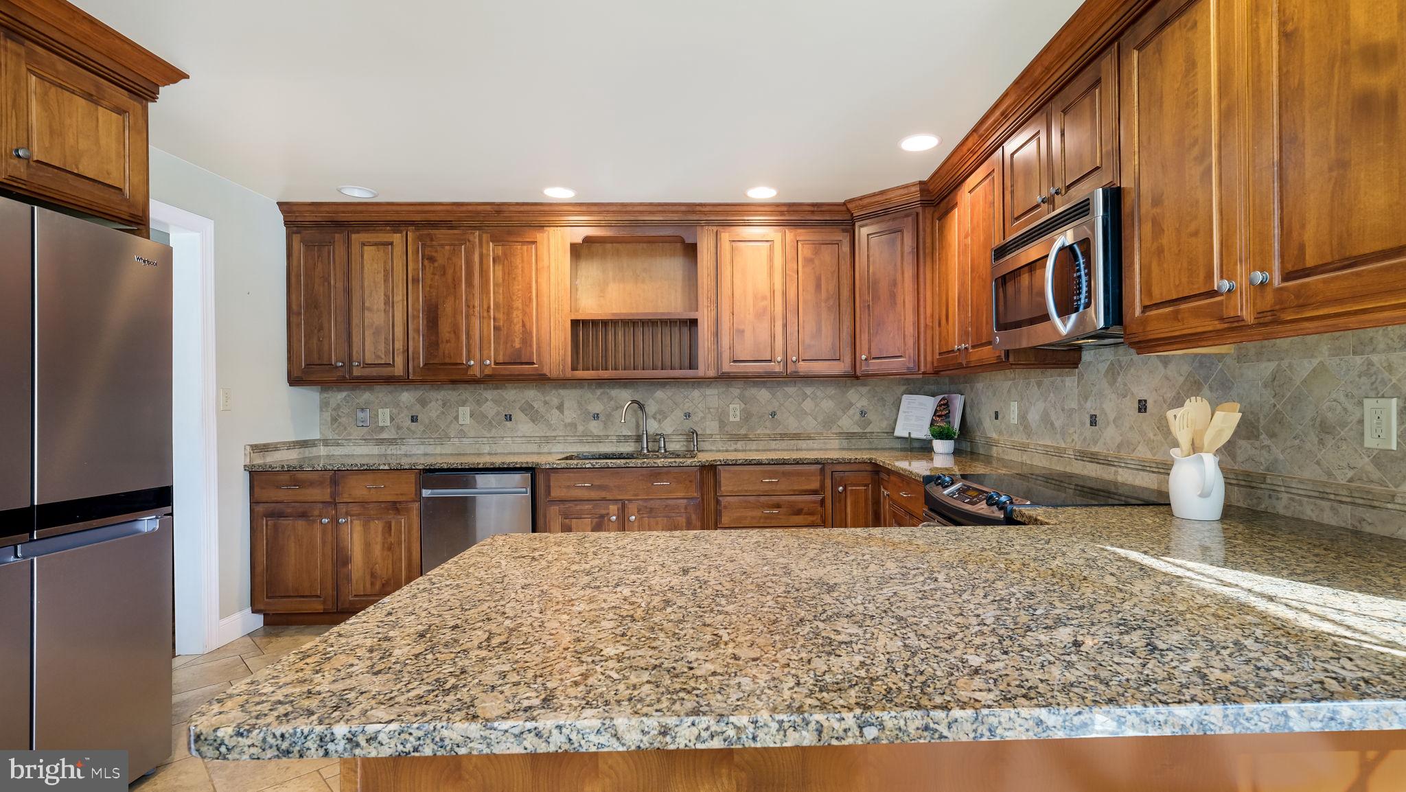 FOGELSVILLE - Residential